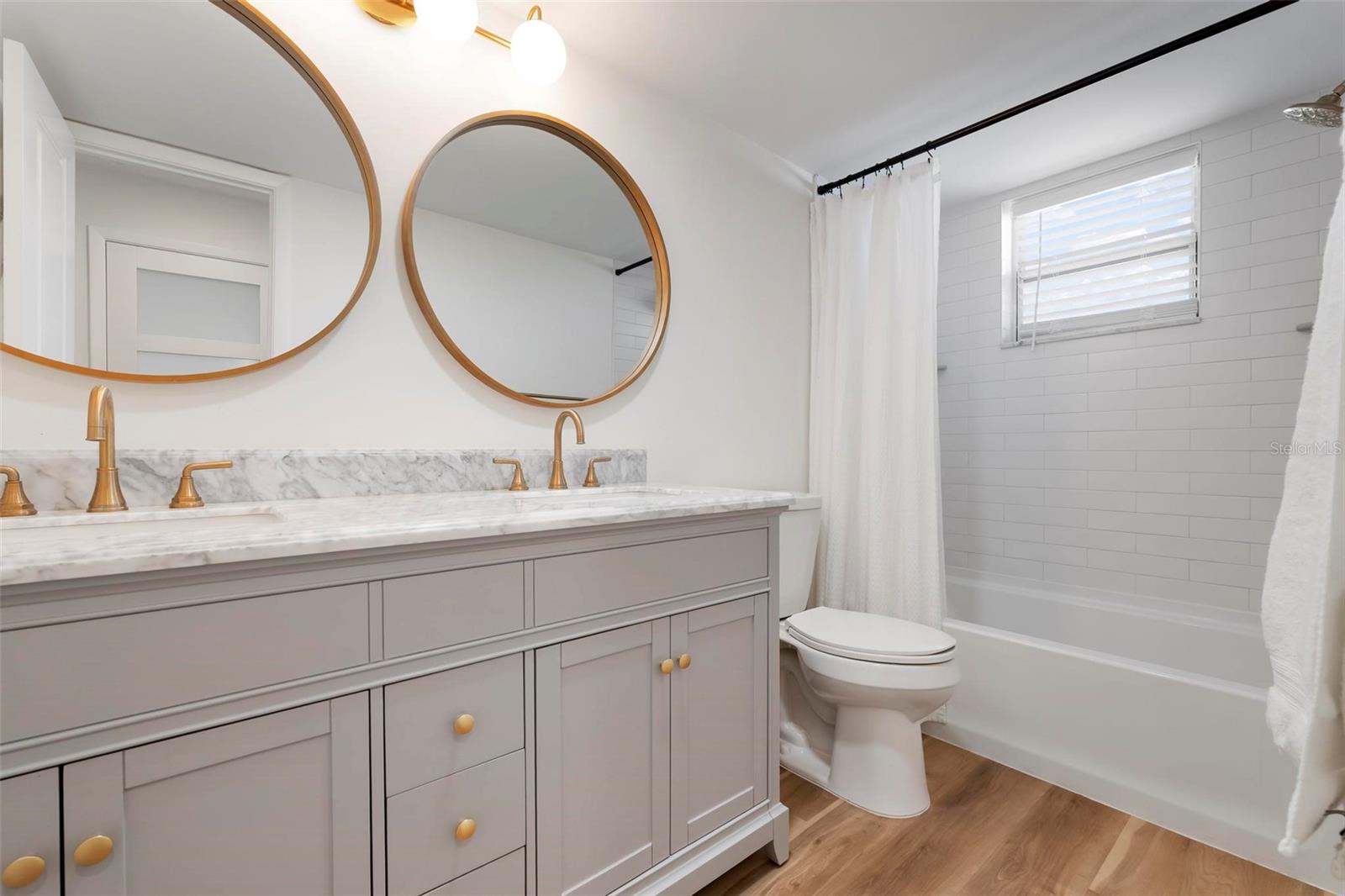 Image 26 of 36 For 4200 Ironwood Circle 203b