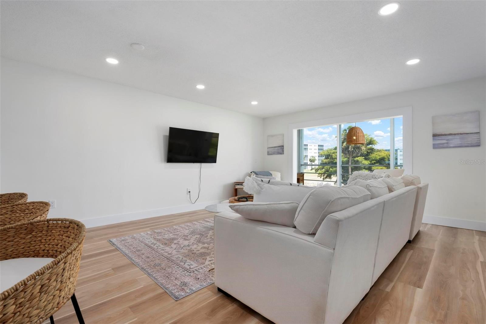 Image 4 of 36 For 4200 Ironwood Circle 203b