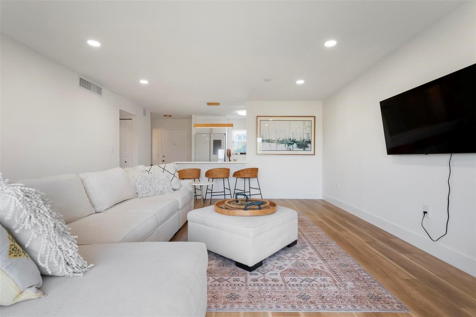 Image 9 of 36 For 4200 Ironwood Circle 203b