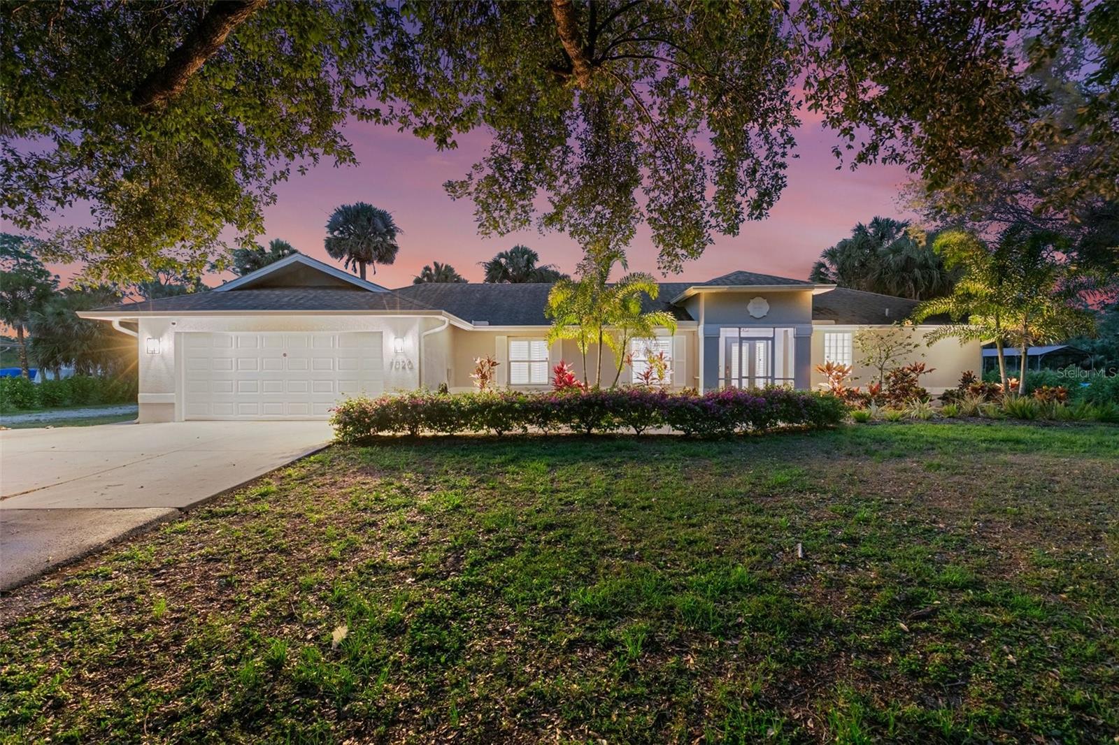 Details for 1020 19th Street Sw, NAPLES, FL 34117