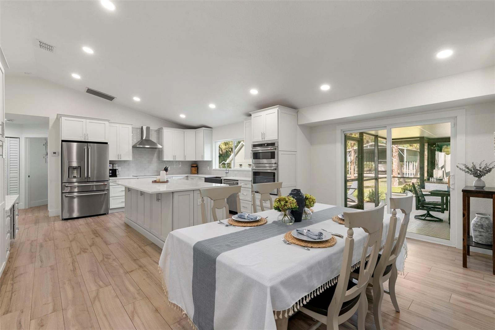 Image 13 of 49 For 1020 19th Street Sw