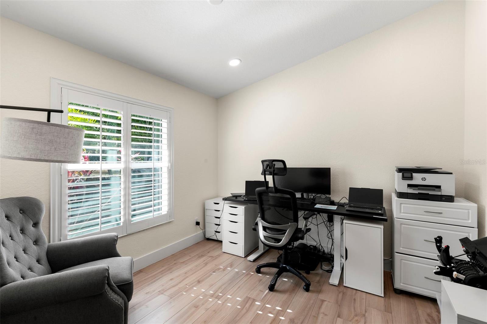Image 23 of 49 For 1020 19th Street Sw