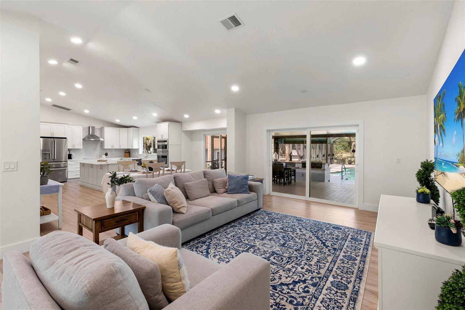 Image 5 of 49 For 1020 19th Street Sw