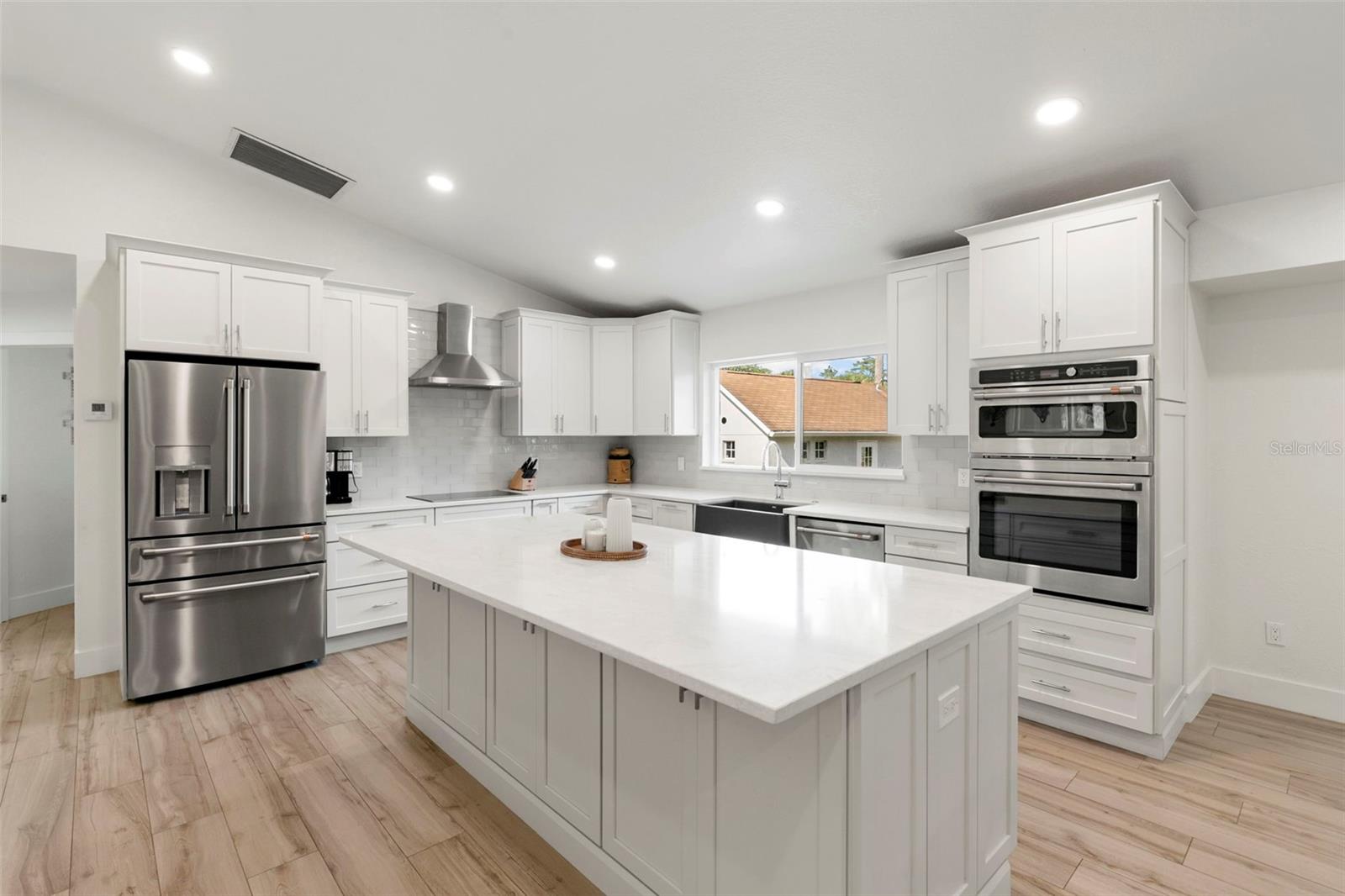 Image 9 of 49 For 1020 19th Street Sw