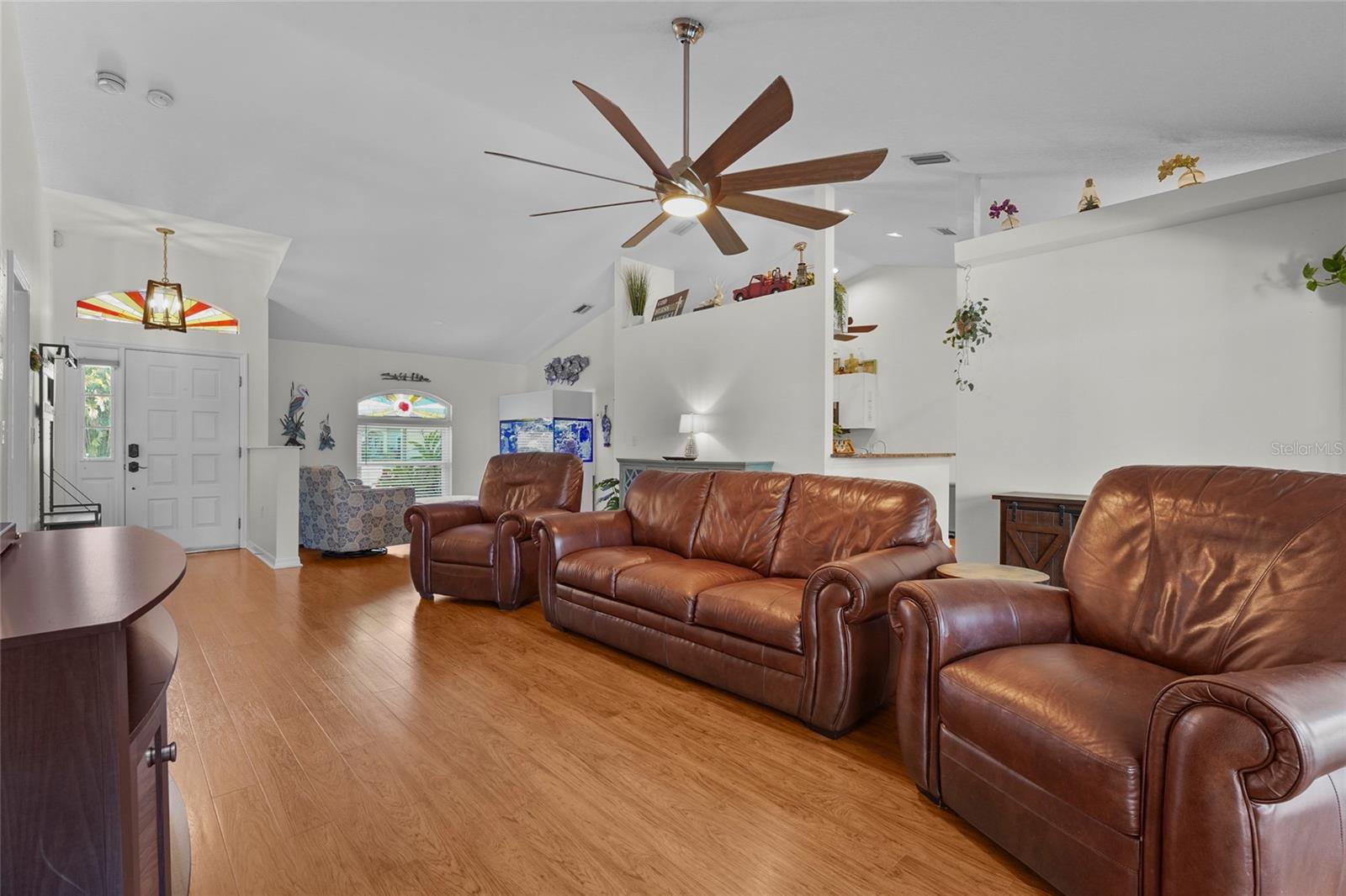 Image 12 of 83 For 5810 31st Court E