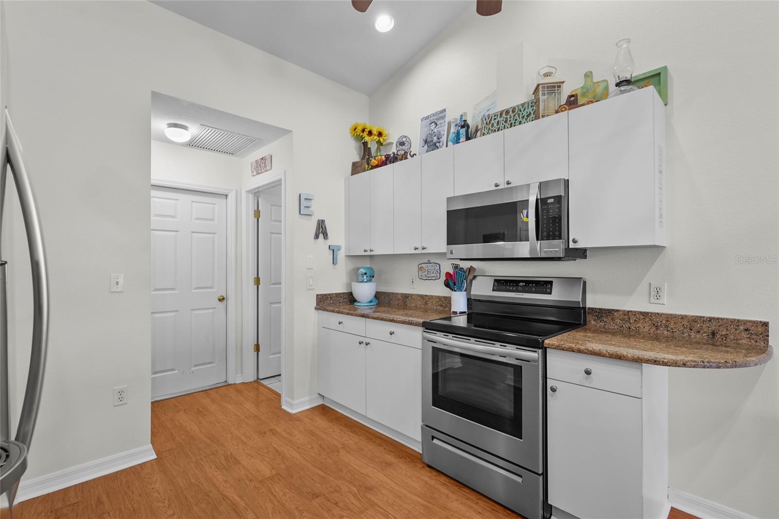 Image 18 of 83 For 5810 31st Court E