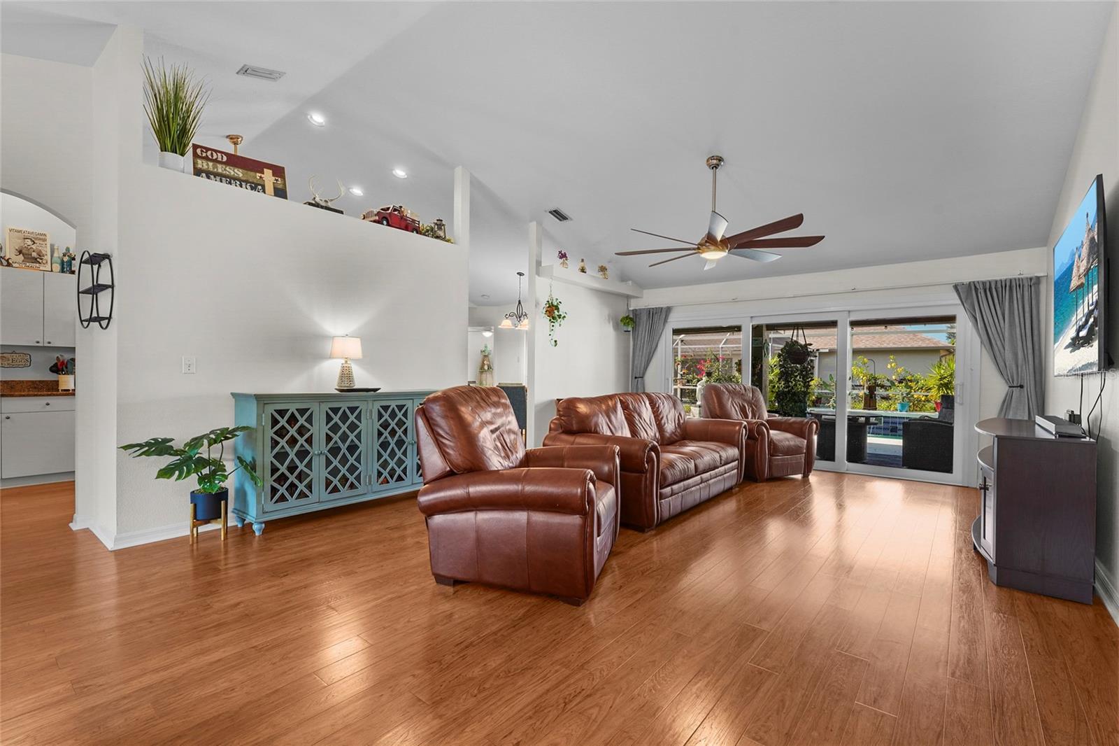 Image 9 of 83 For 5810 31st Court E