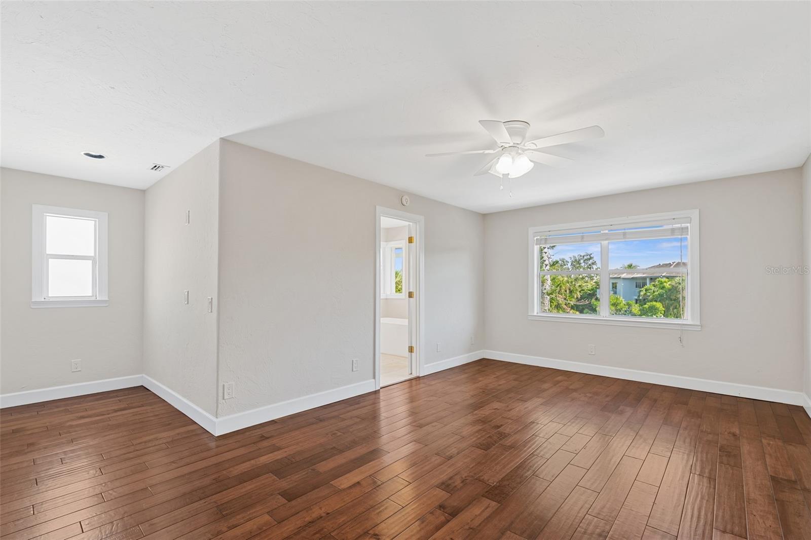 Image 37 of 56 For 4757 Higel Avenue