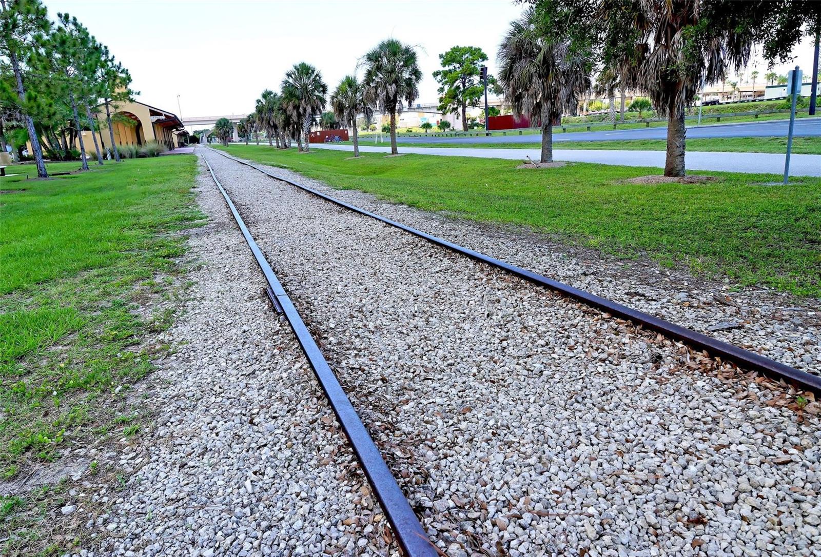 Listing photo id 82 for 401 Shore Road