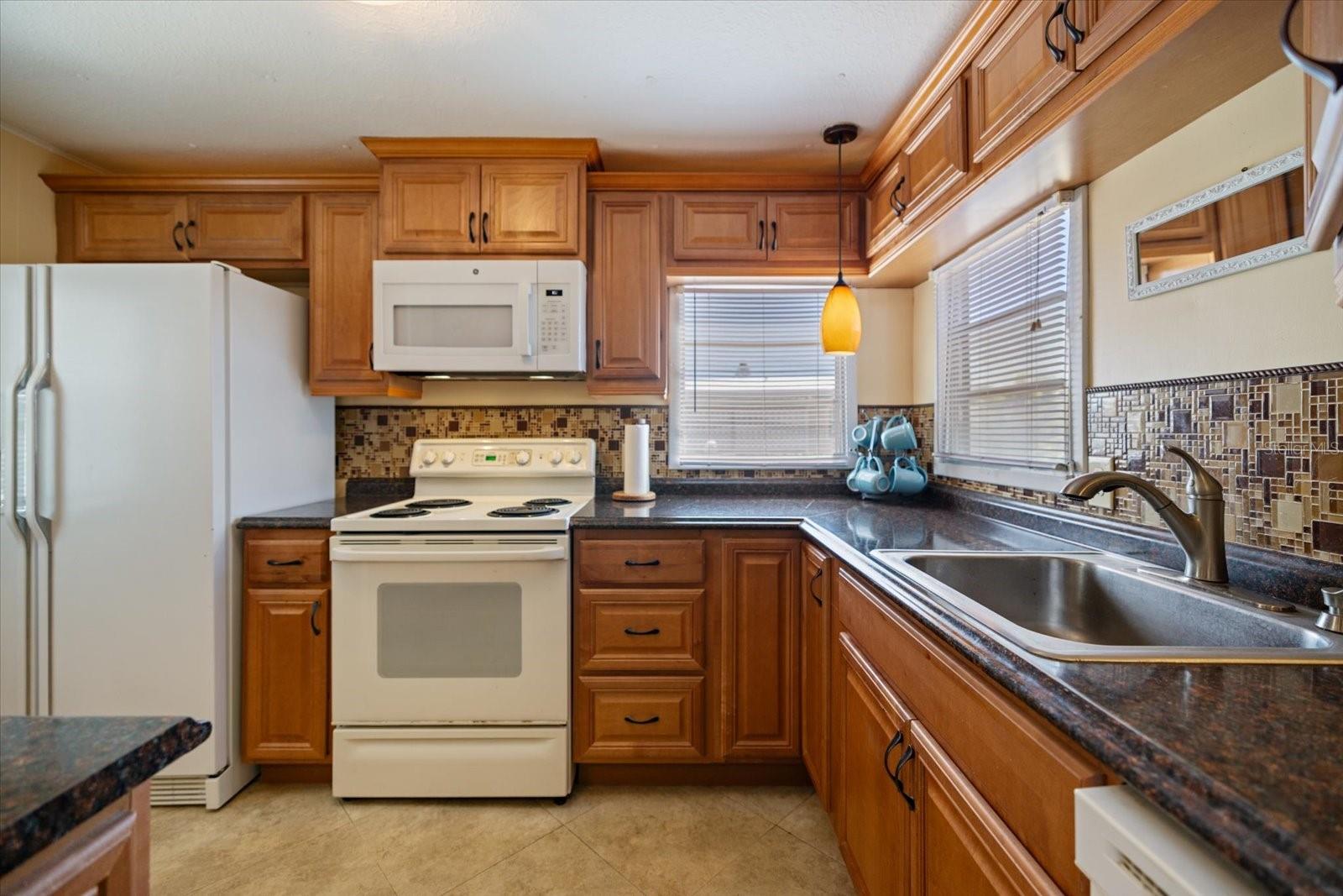 Image 14 of 37 For 251 Southwinds Drive