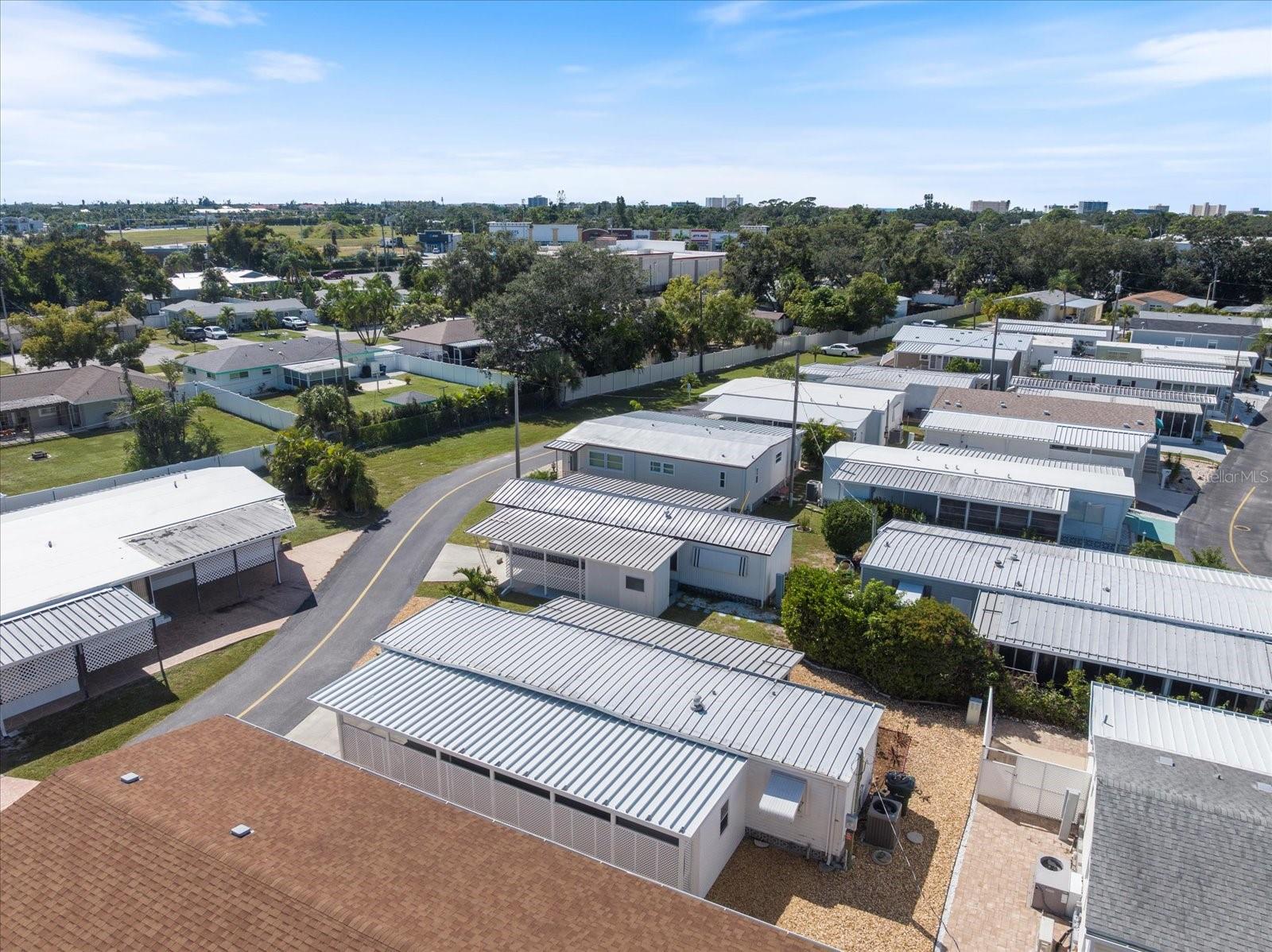 Image 3 of 37 For 251 Southwinds Drive