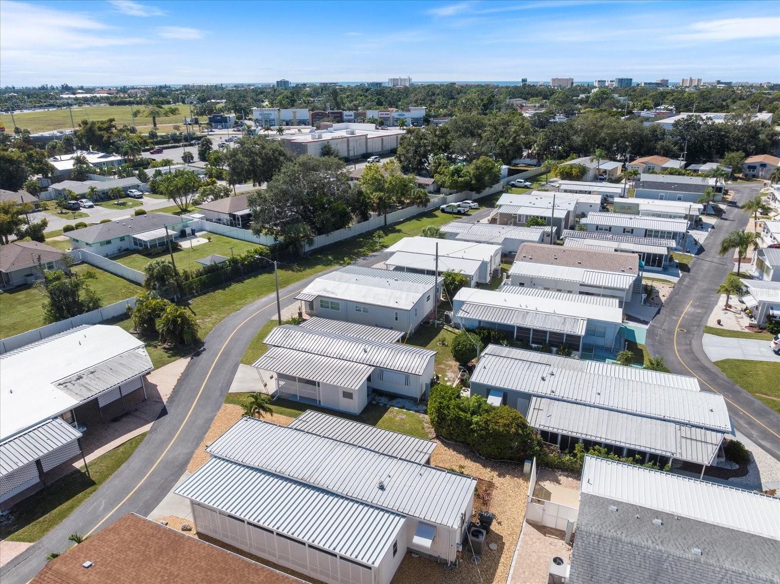 Image 4 of 37 For 251 Southwinds Drive