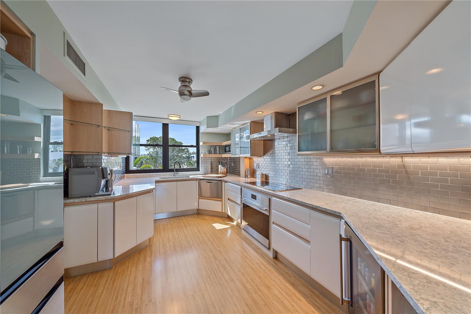 Image 11 of 44 For 814 Bayport Way