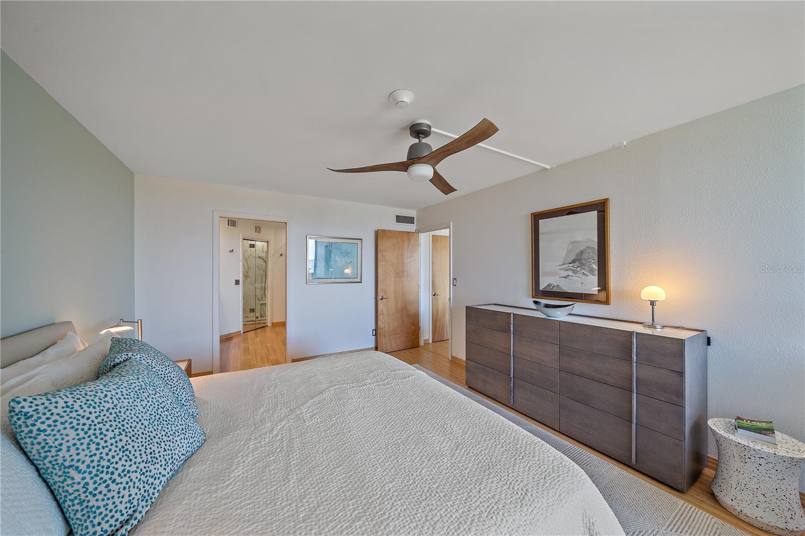 Image 20 of 44 For 814 Bayport Way