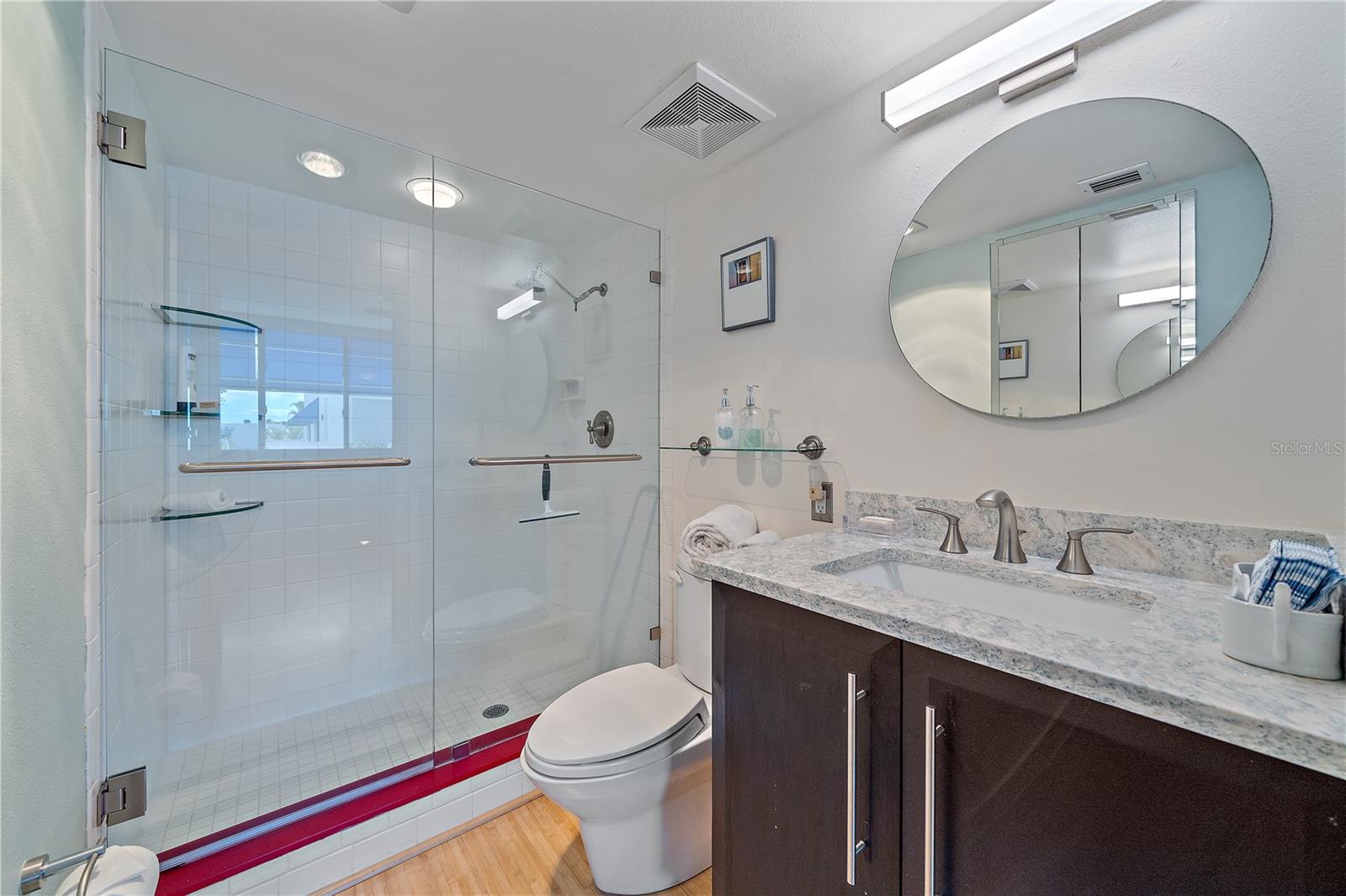 Image 25 of 44 For 814 Bayport Way