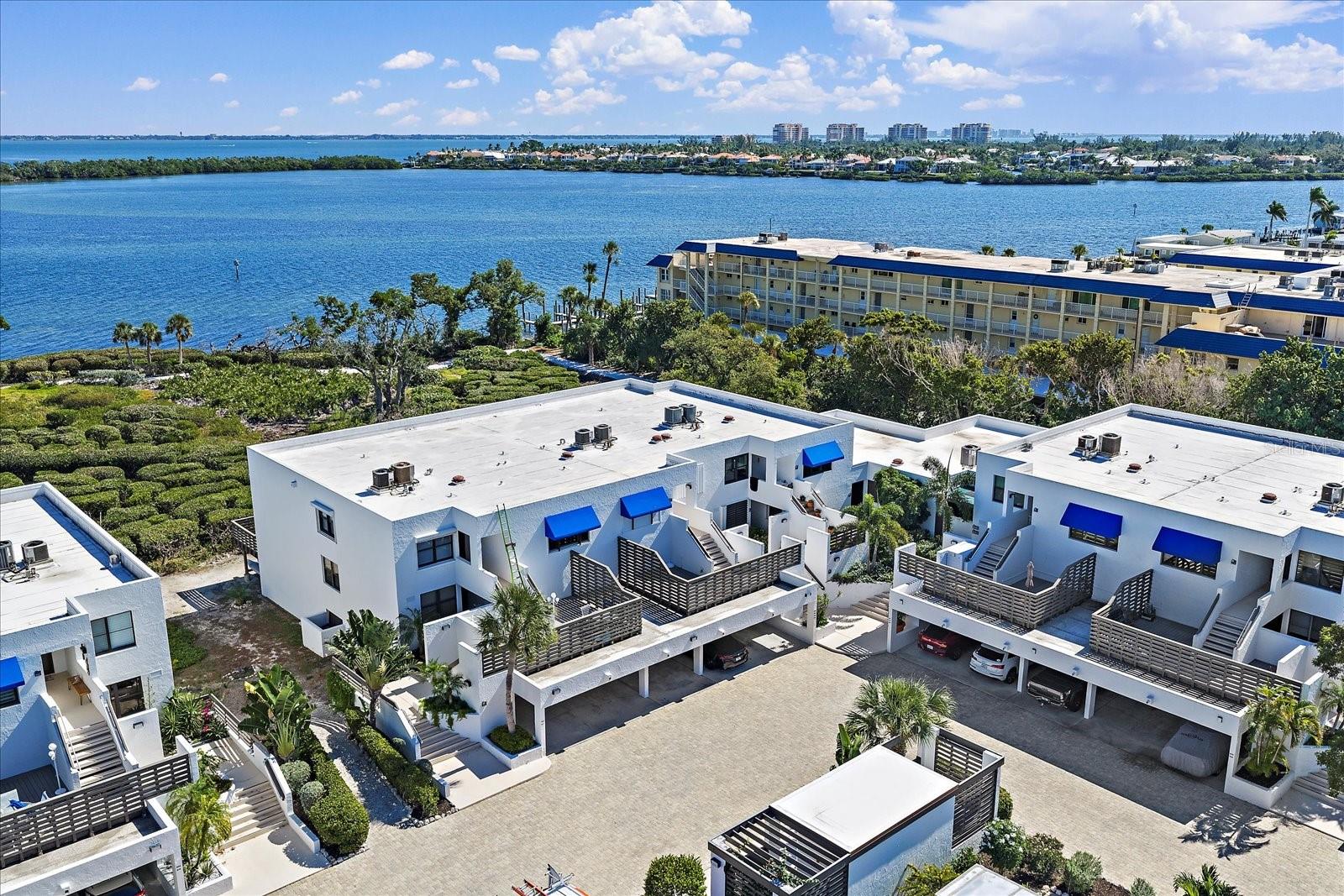 Image 33 of 44 For 814 Bayport Way