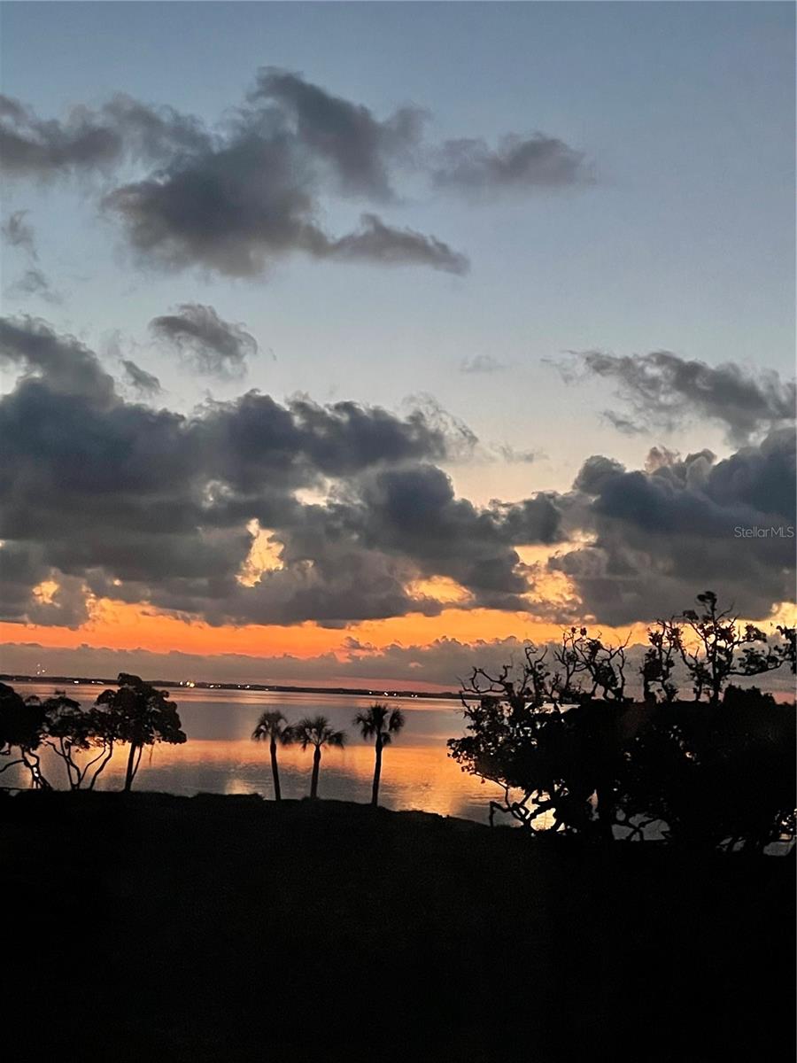 Image 37 of 44 For 814 Bayport Way