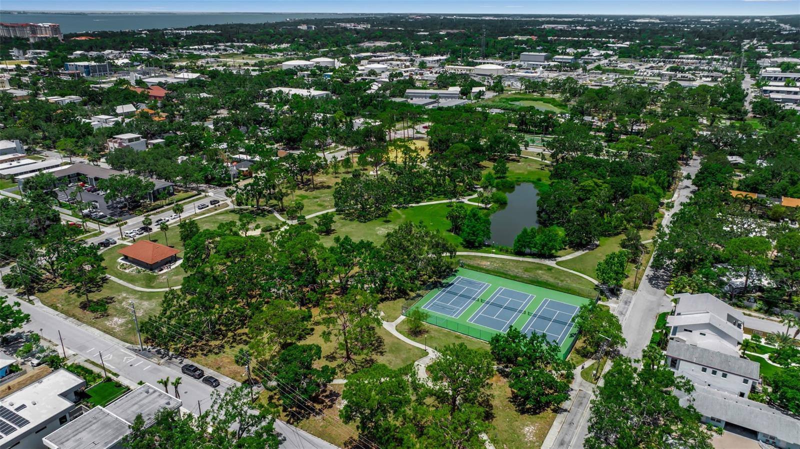 Image 12 of 58 For 508 Howard Court