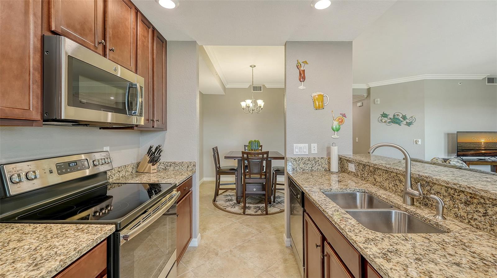 Image 14 of 53 For 5538 Palmer Circle 103