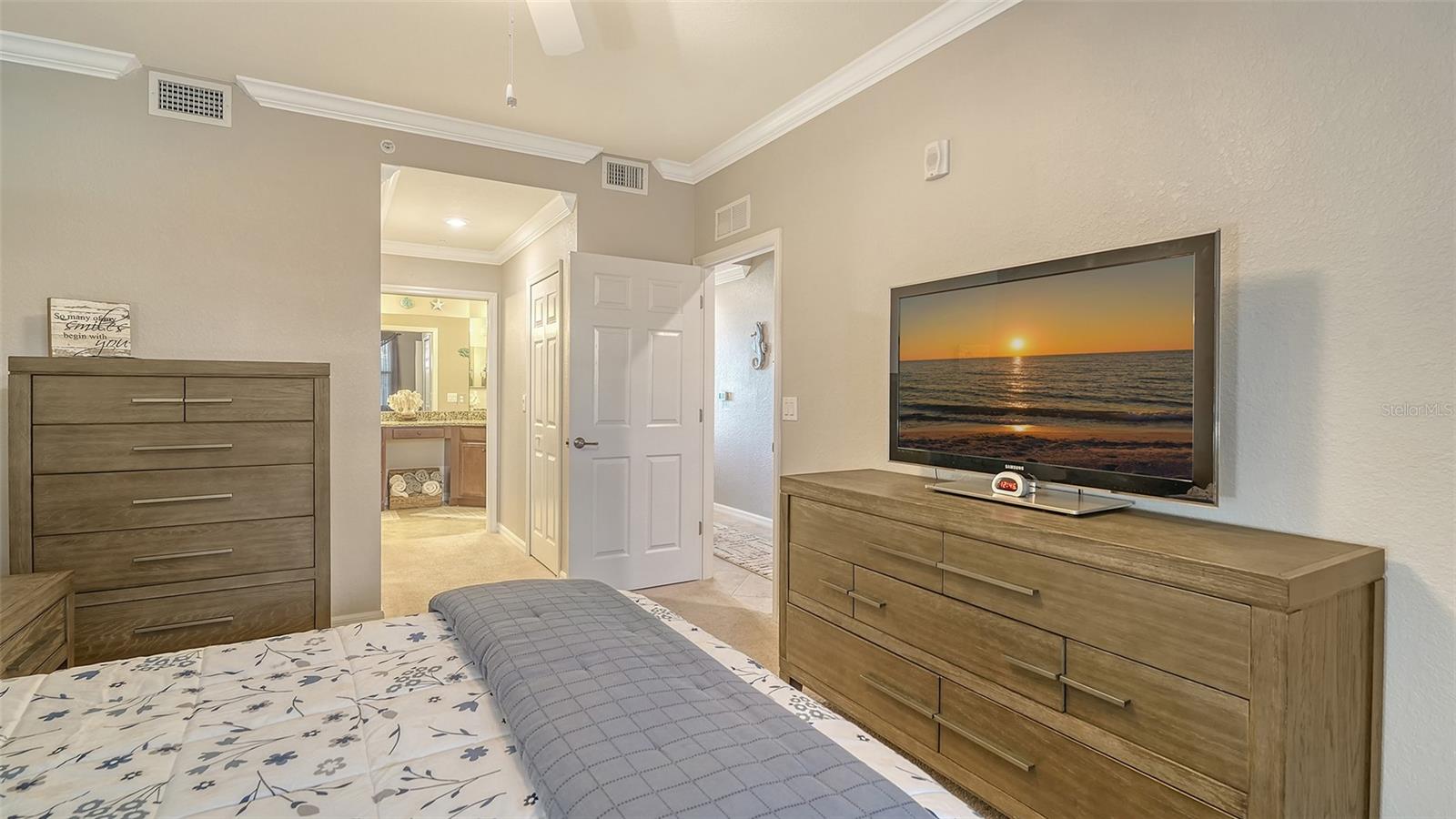 Image 19 of 53 For 5538 Palmer Circle 103