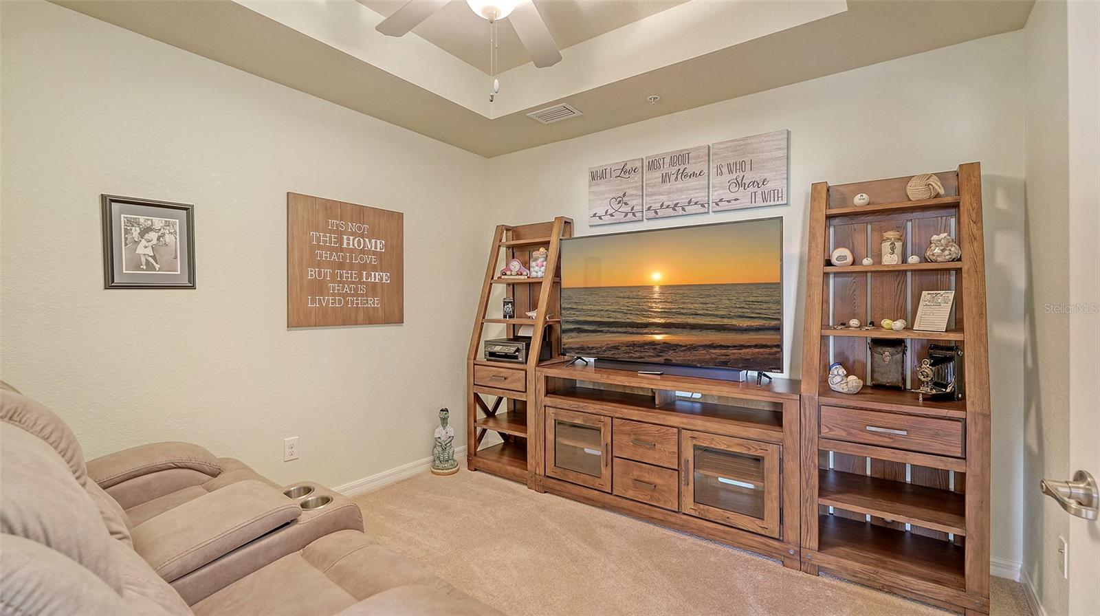 Image 25 of 53 For 5538 Palmer Circle 103