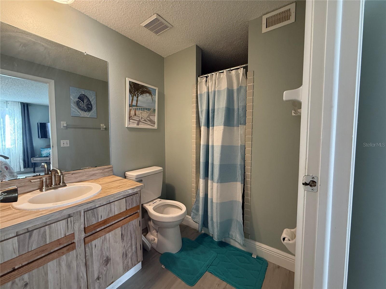 Image 10 of 11 For 22291 Westchester Boulevard 203