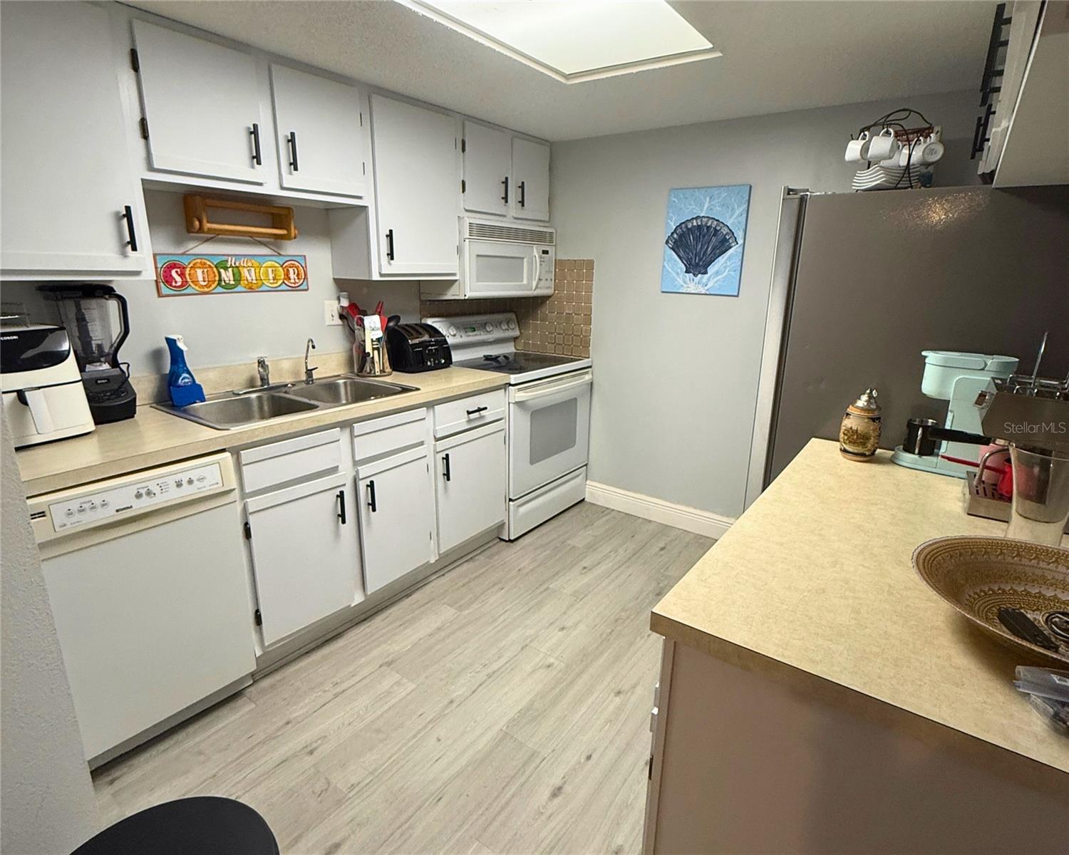 Image 2 of 11 For 22291 Westchester Boulevard 203