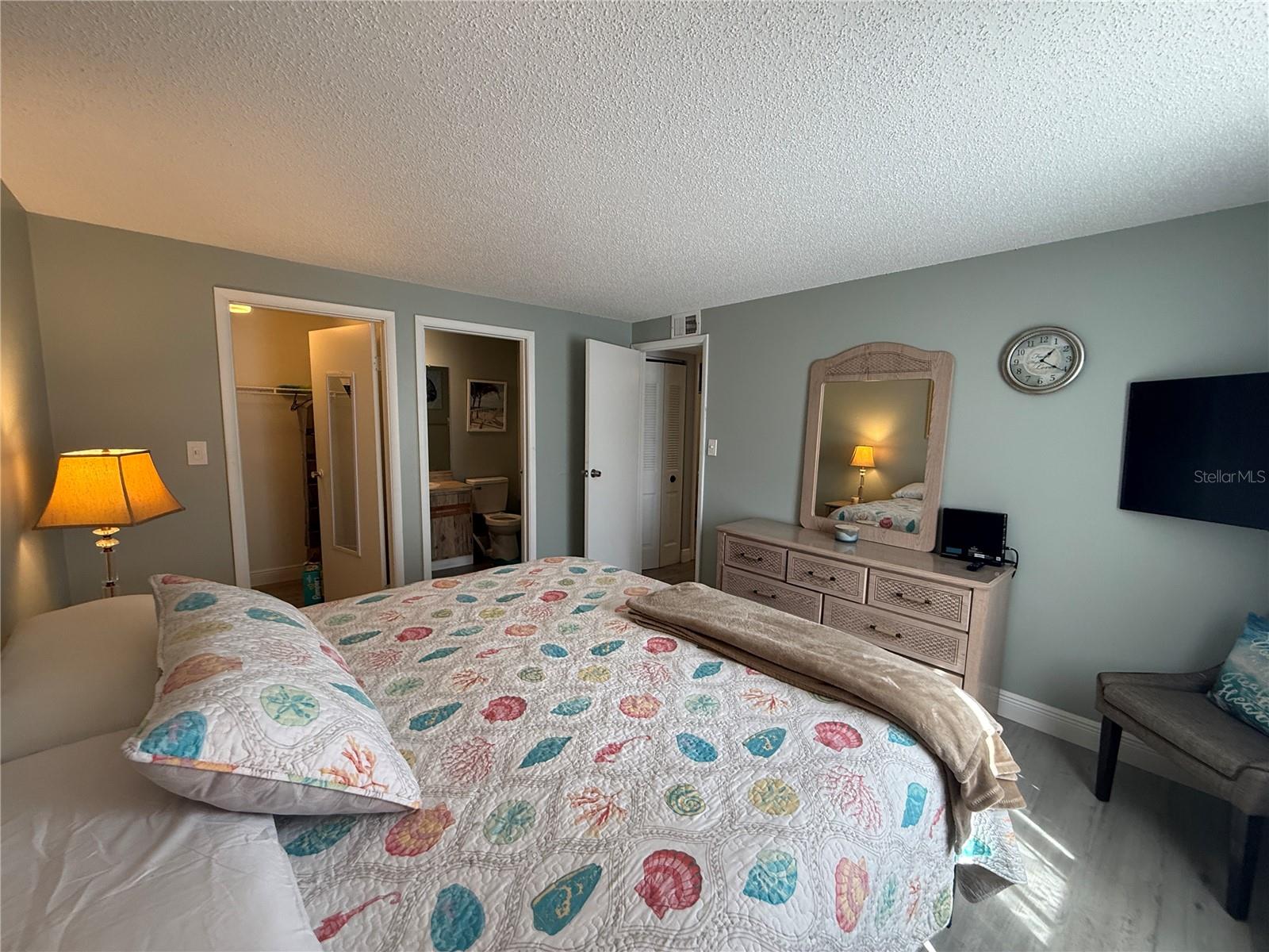 Image 9 of 11 For 22291 Westchester Boulevard 203