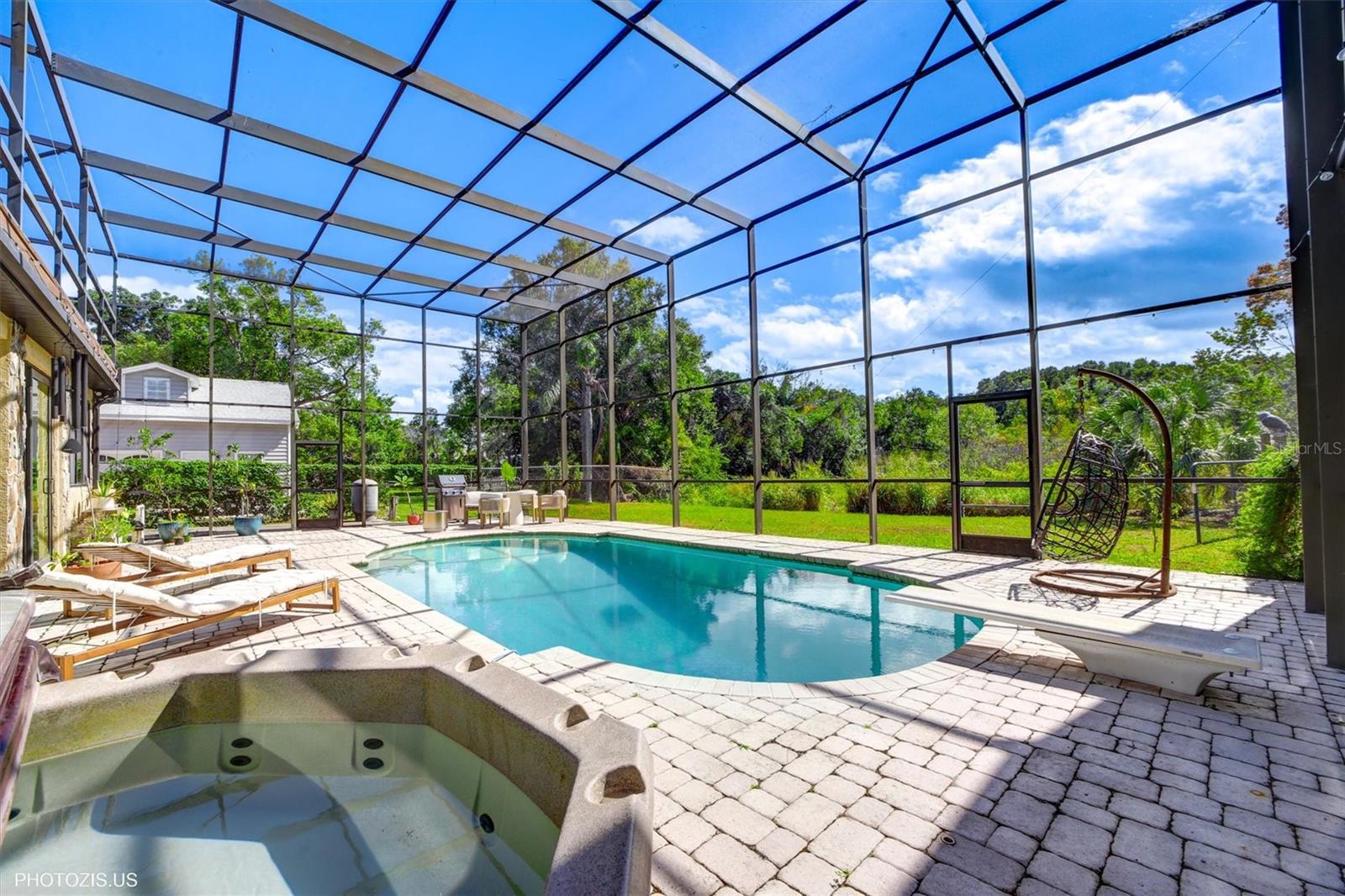 Image 22 of 71 For 3304 Moran Road