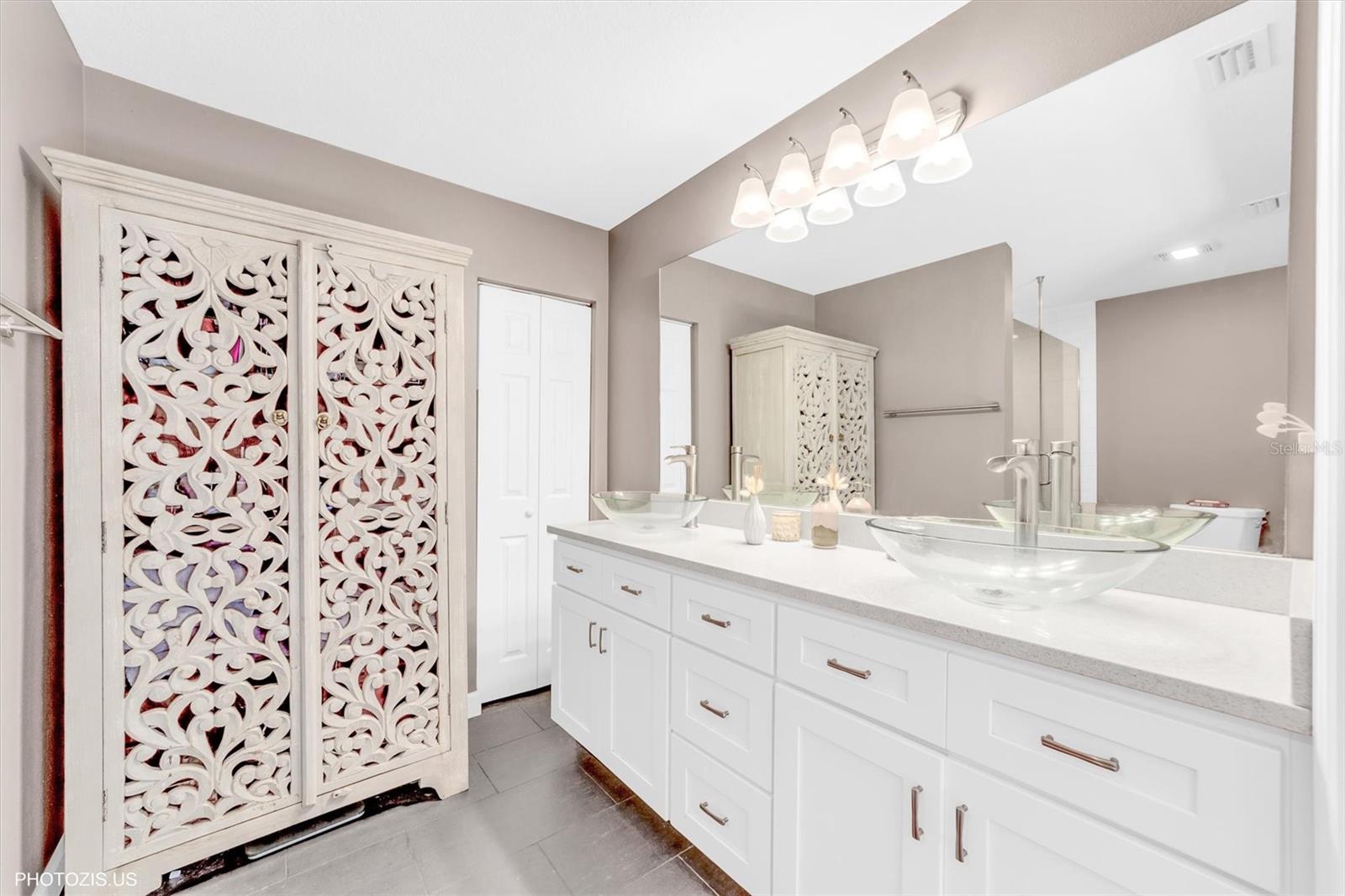 Image 38 of 71 For 3304 Moran Road