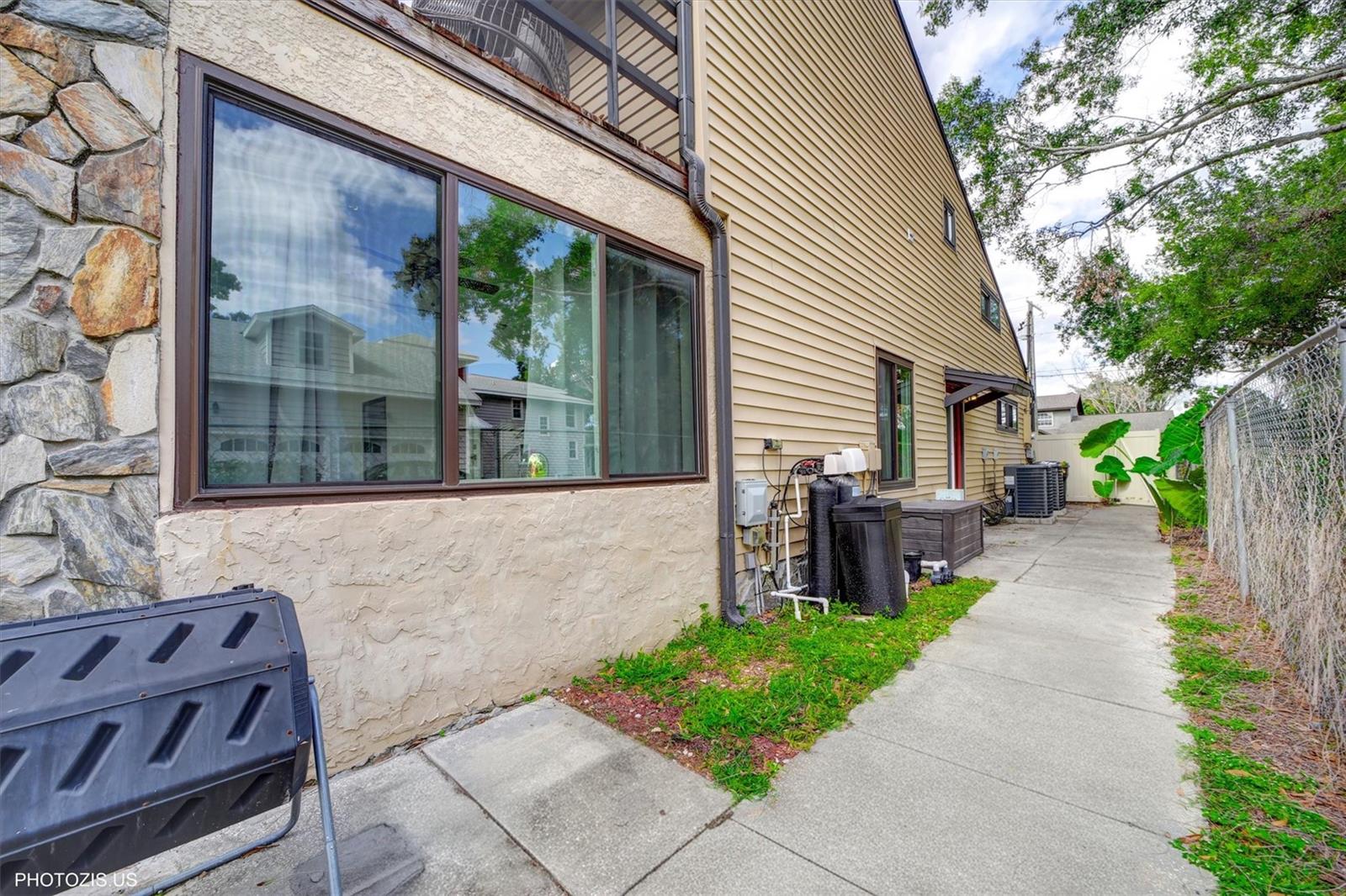 Image 55 of 71 For 3304 Moran Road