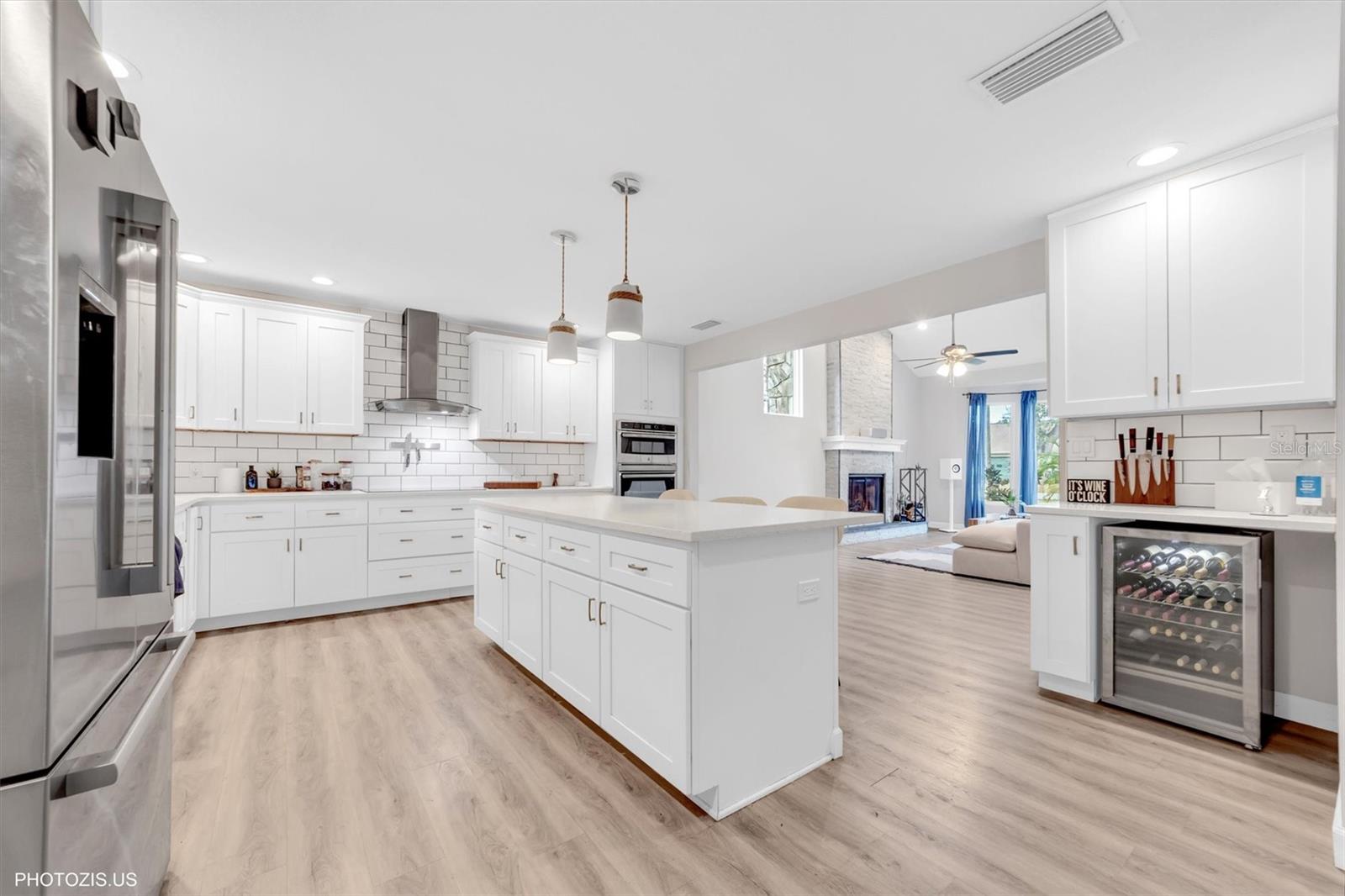 Image 6 of 71 For 3304 Moran Road