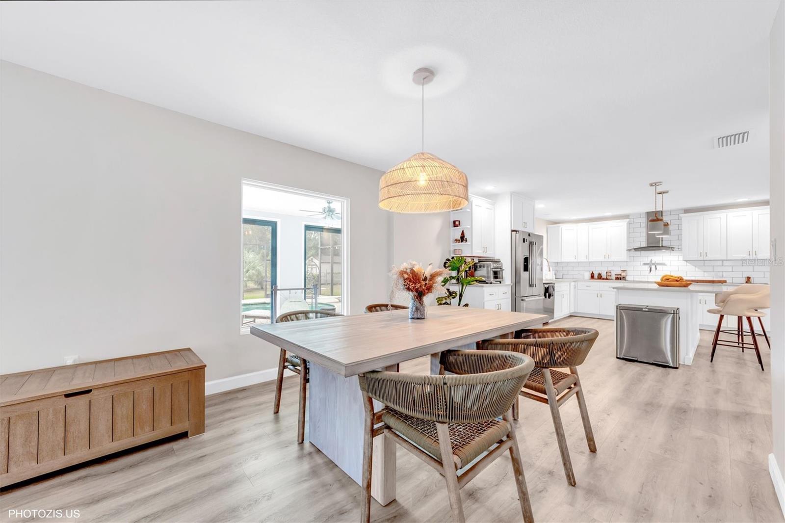 Image 9 of 71 For 3304 Moran Road