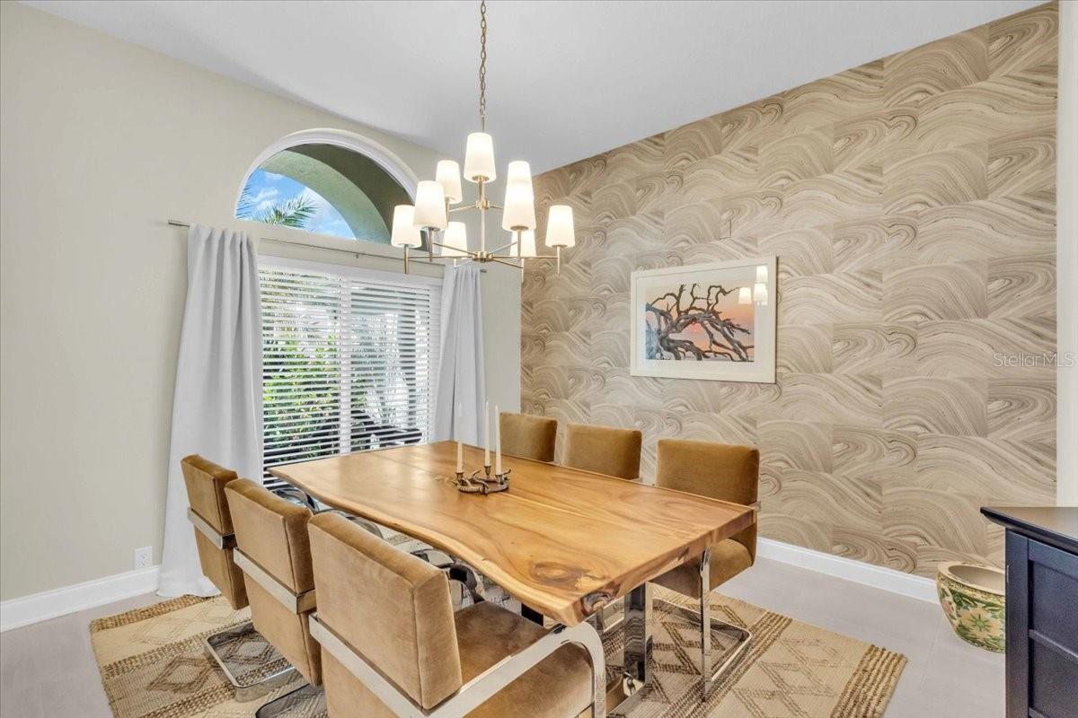 Image 11 of 66 For 11806 Oak Ridge Drive