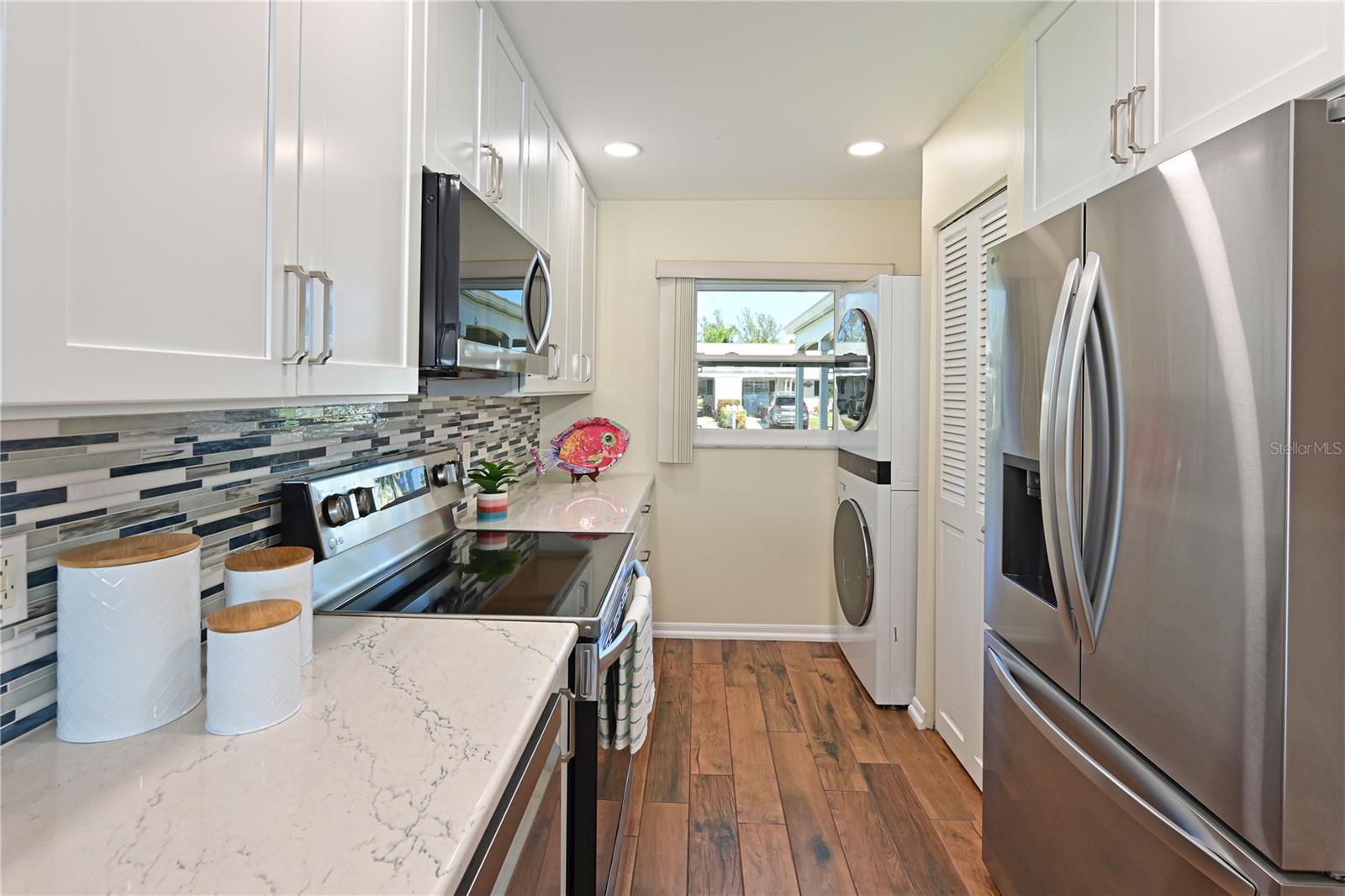 Image 24 of 71 For 9512 Colonial Drive