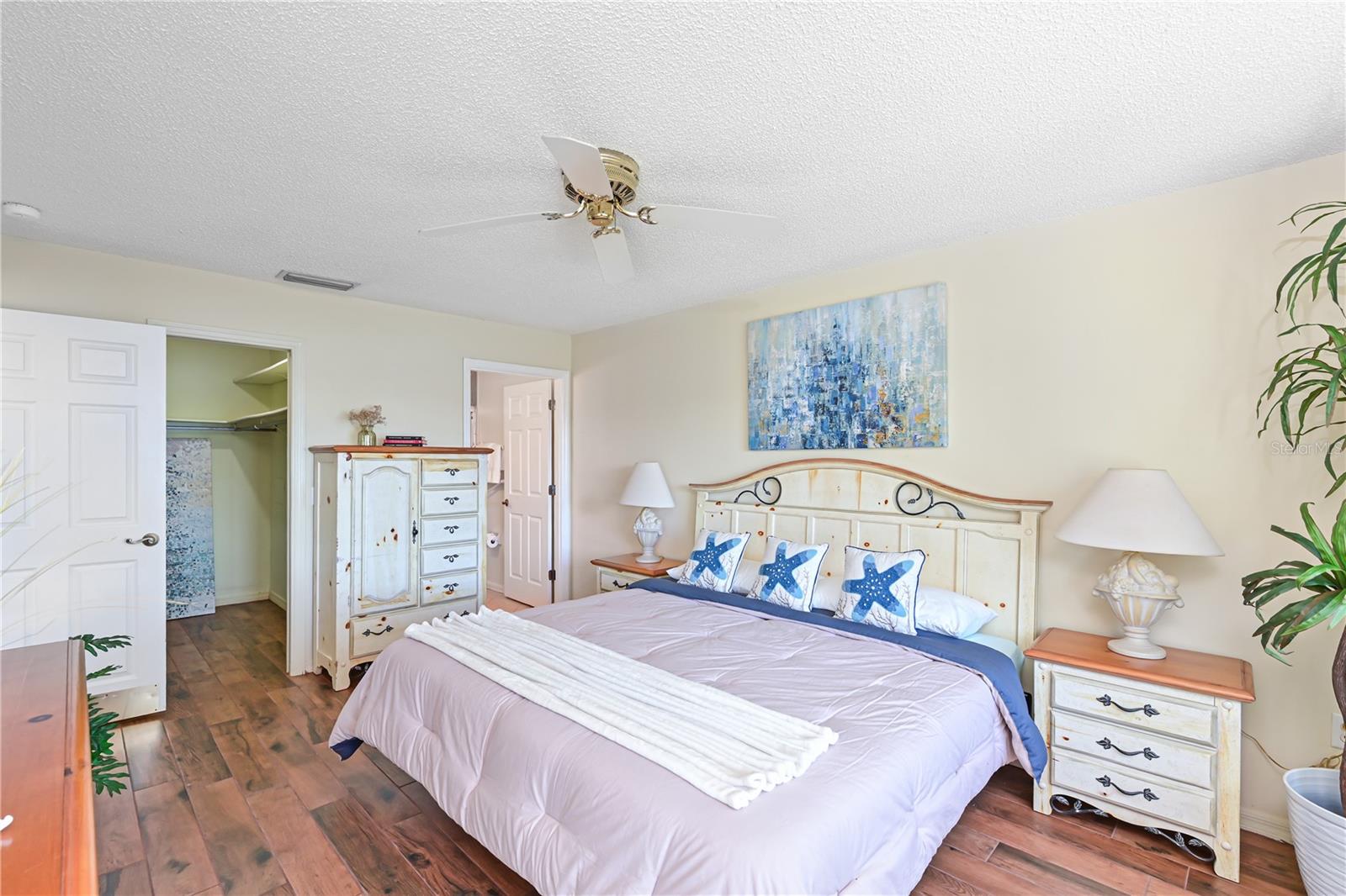 Image 27 of 71 For 9512 Colonial Drive