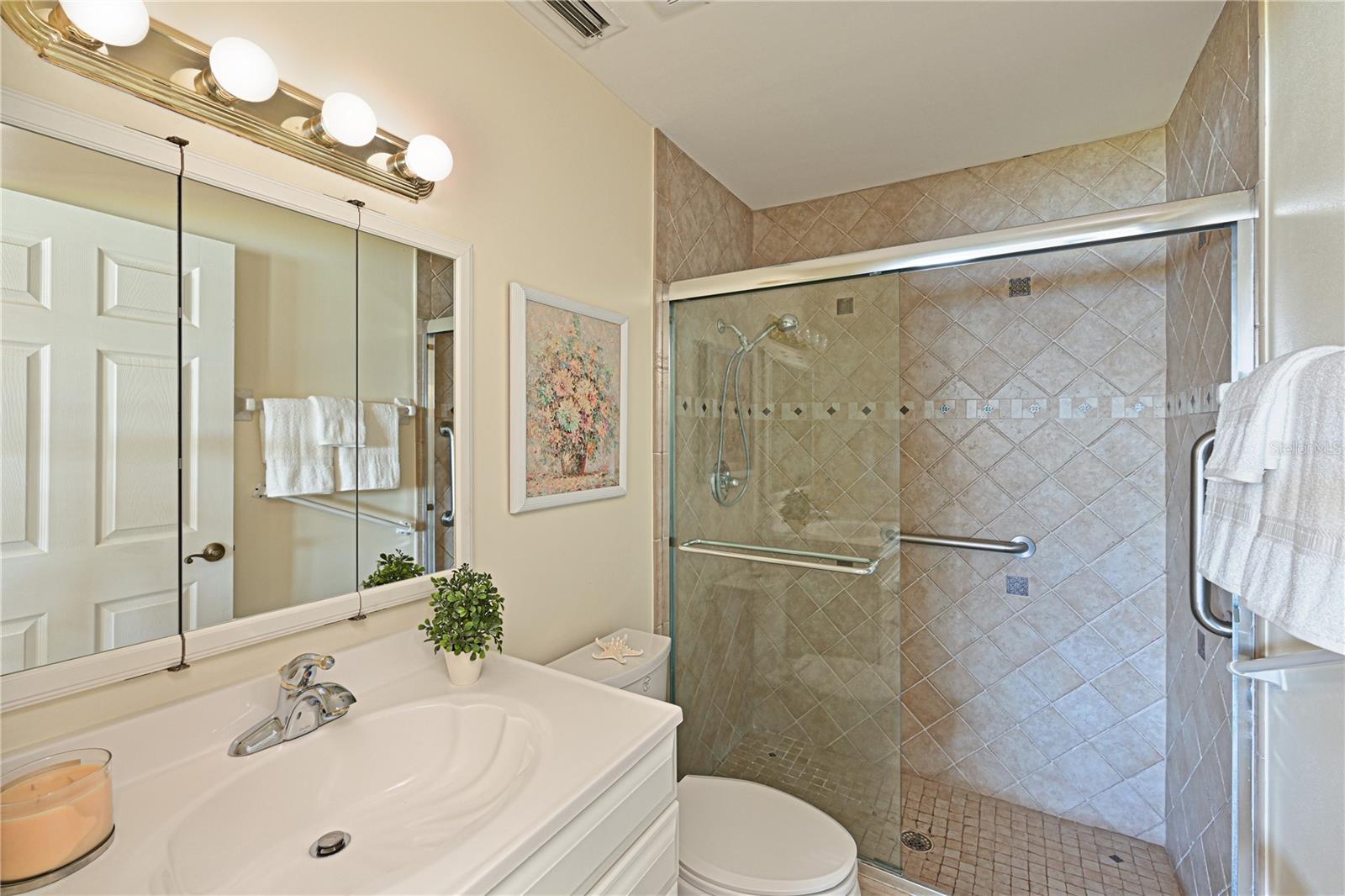 Image 29 of 71 For 9512 Colonial Drive