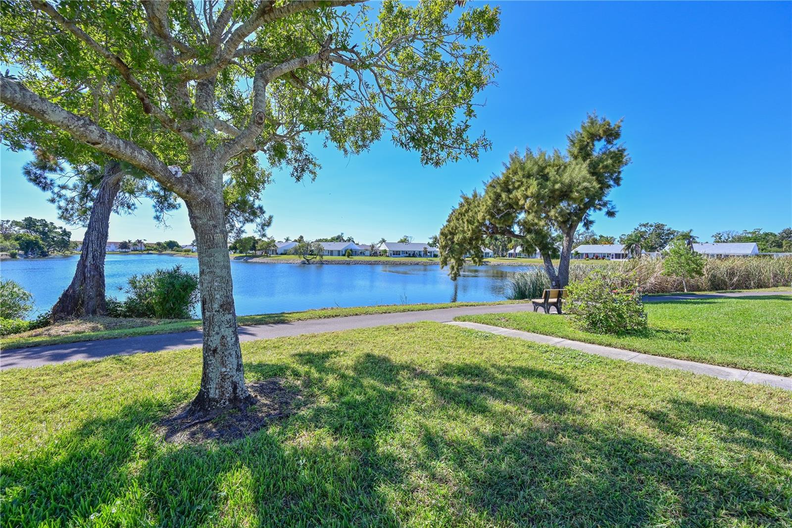 Image 40 of 71 For 9512 Colonial Drive