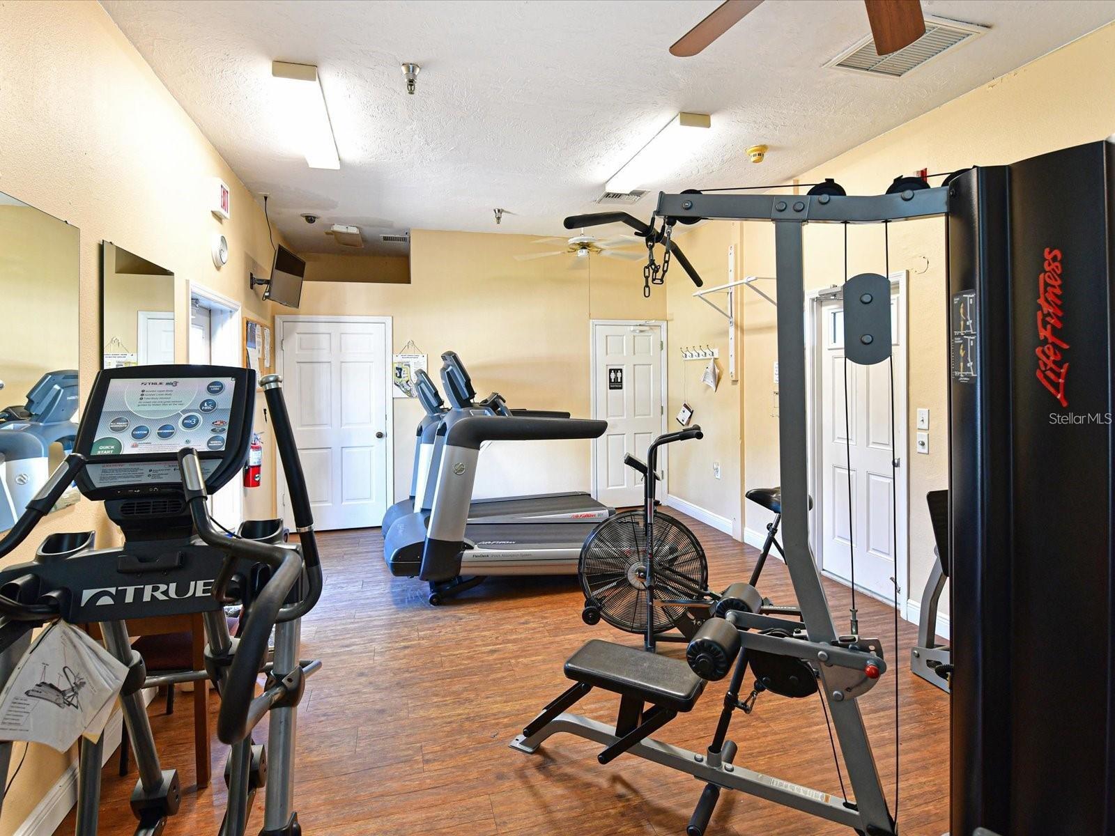 Image 49 of 71 For 9512 Colonial Drive