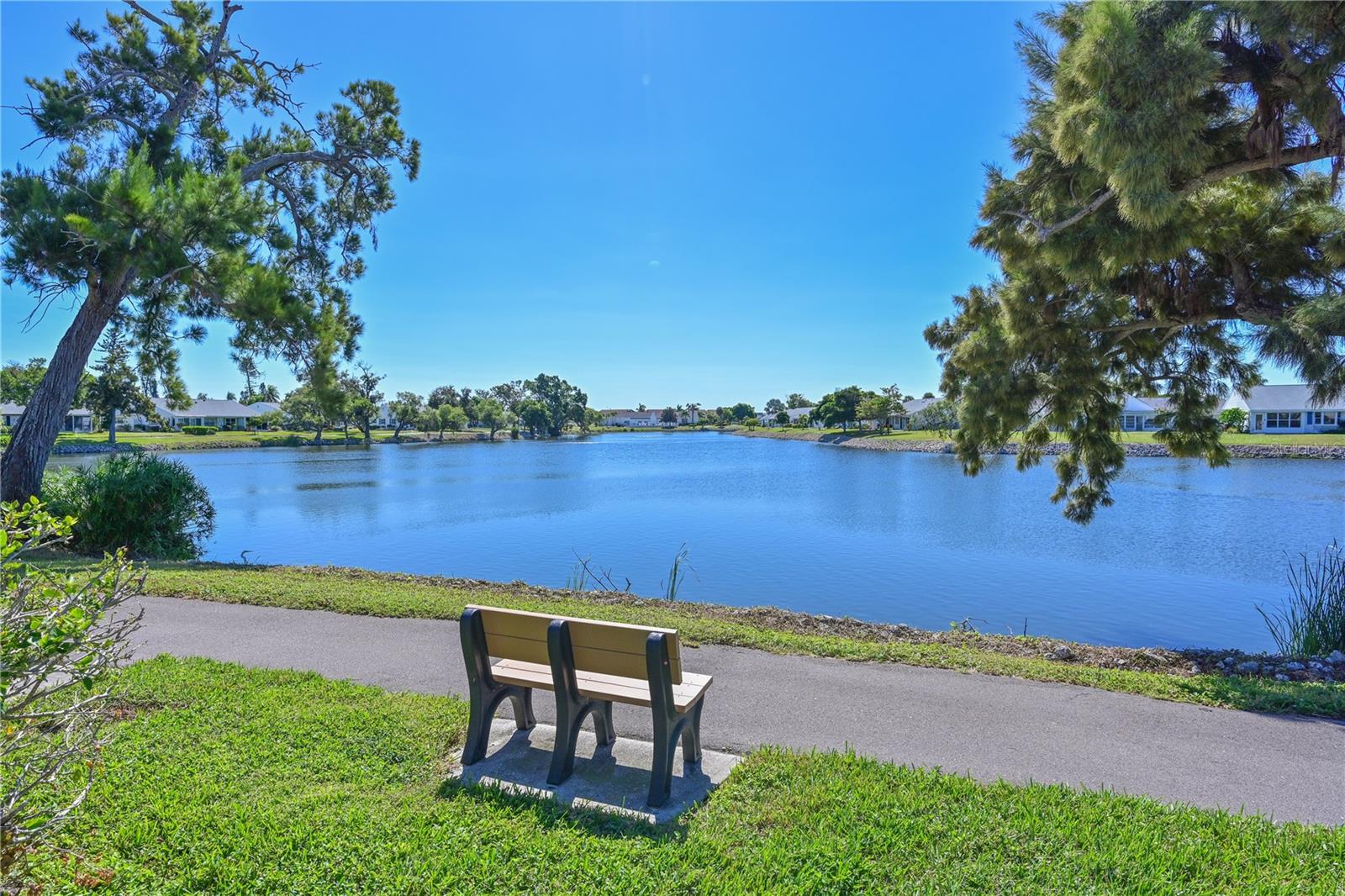 Image 5 of 71 For 9512 Colonial Drive