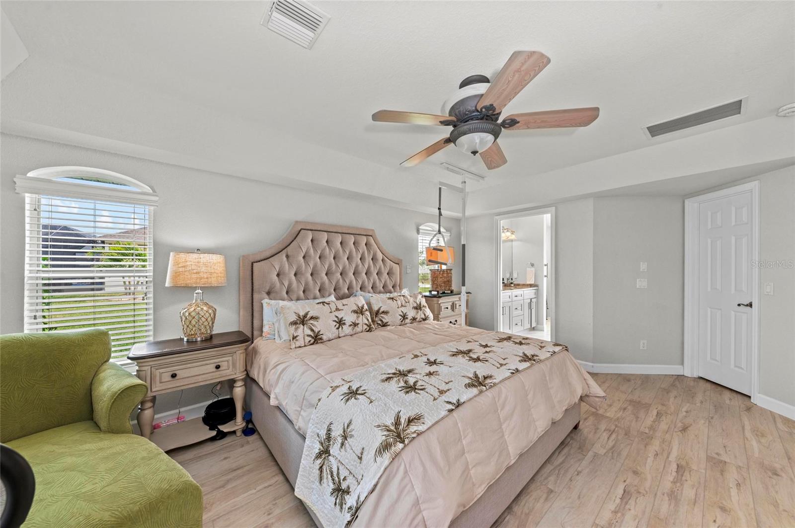 Image 17 of 36 For 8106 Arlewood Circle