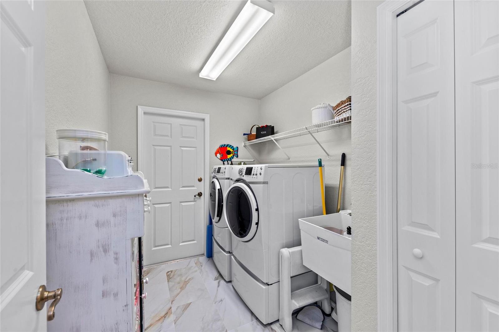 Image 23 of 36 For 8106 Arlewood Circle