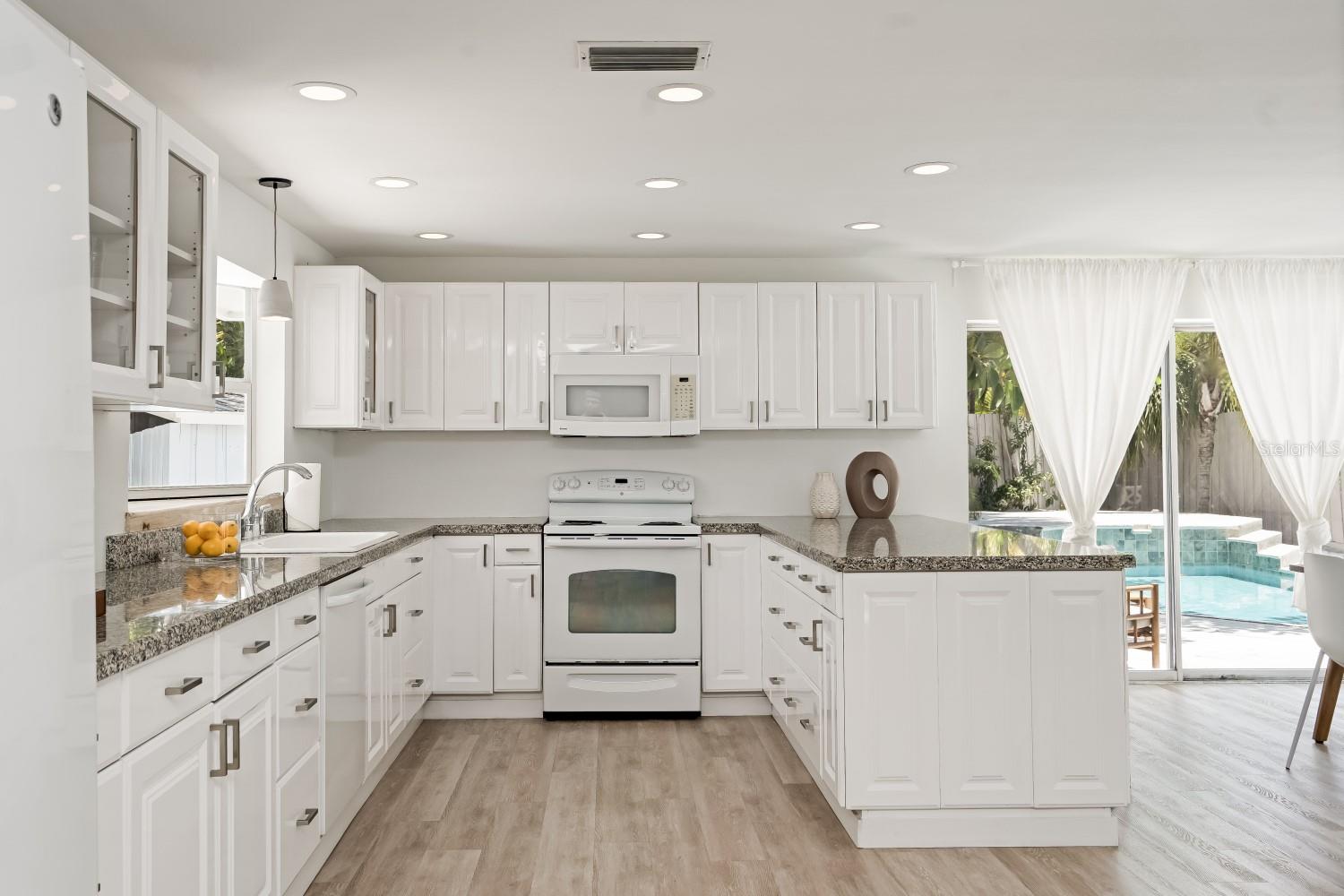 Image 10 of 53 For 5244 Winding Way