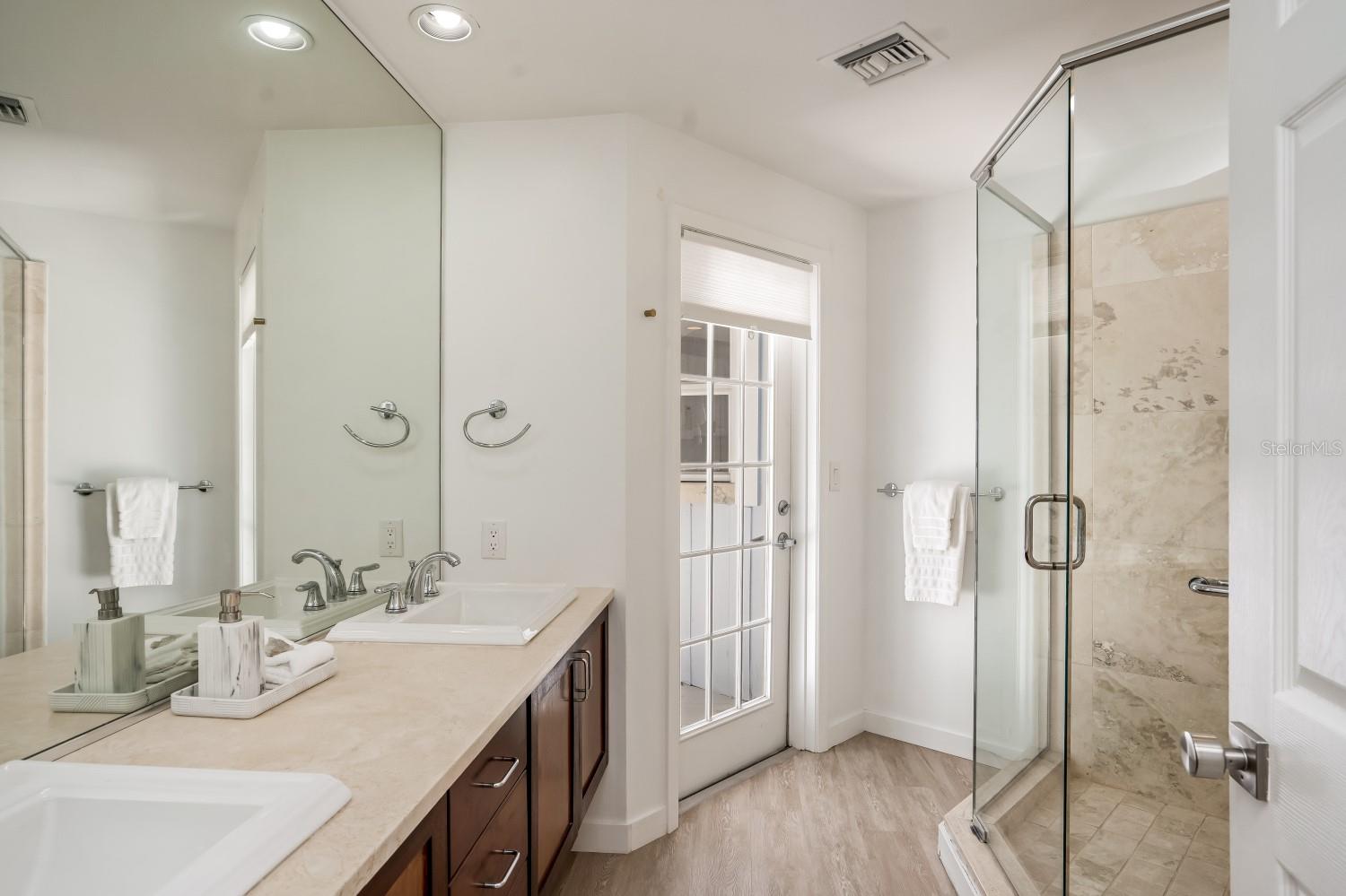 Image 23 of 53 For 5244 Winding Way