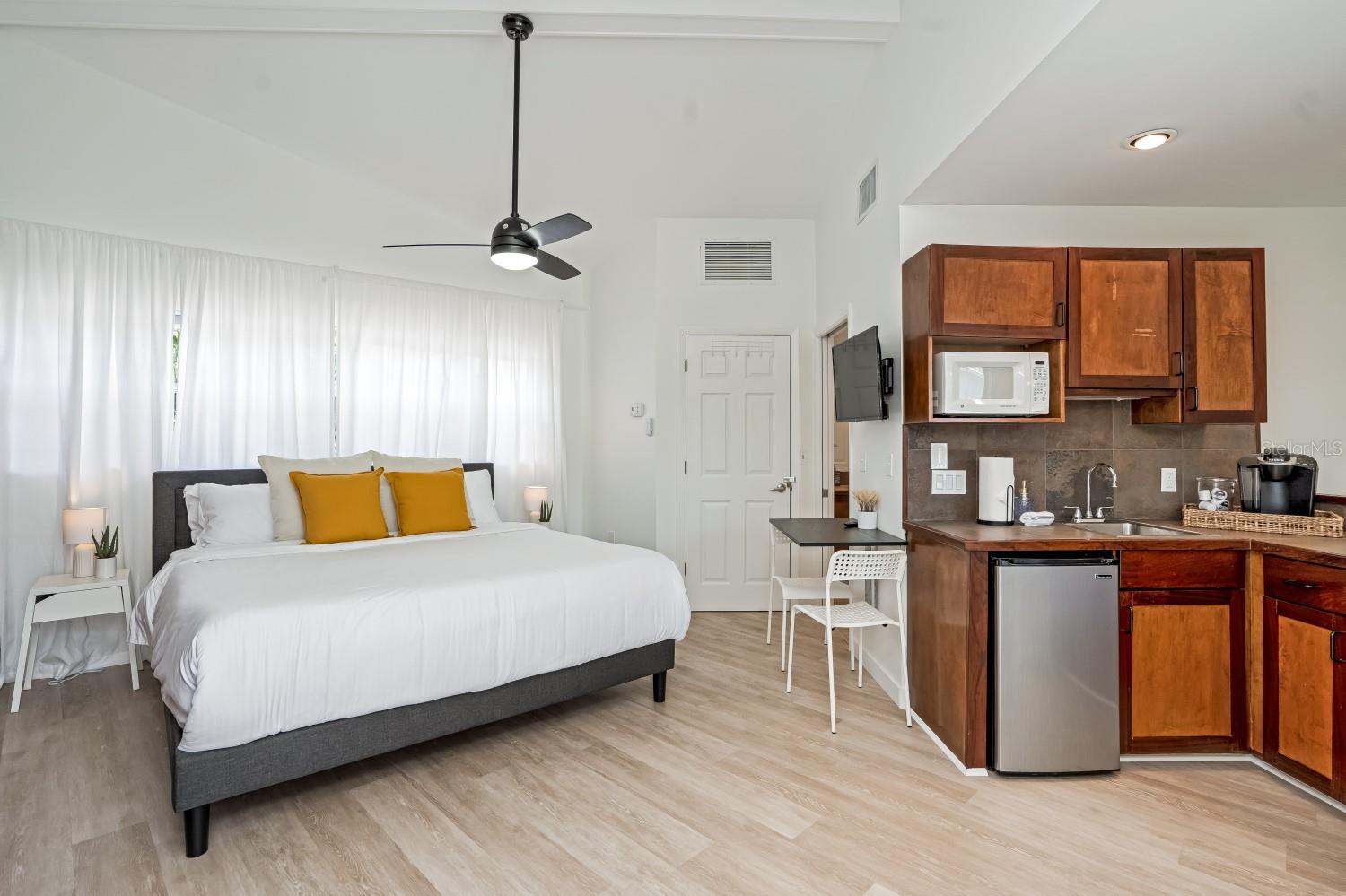 Image 31 of 53 For 5244 Winding Way