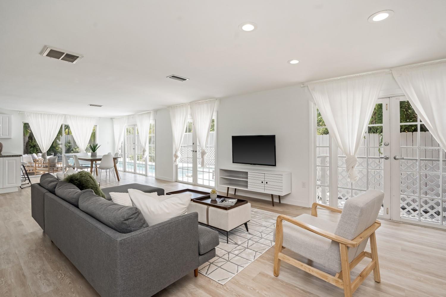 Image 4 of 53 For 5244 Winding Way