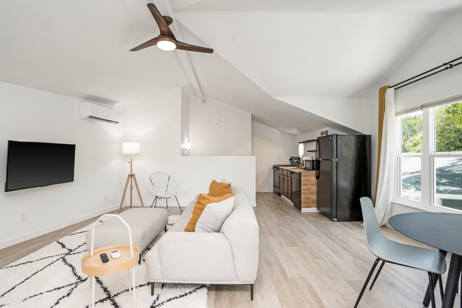 Image 49 of 53 For 5244 Winding Way