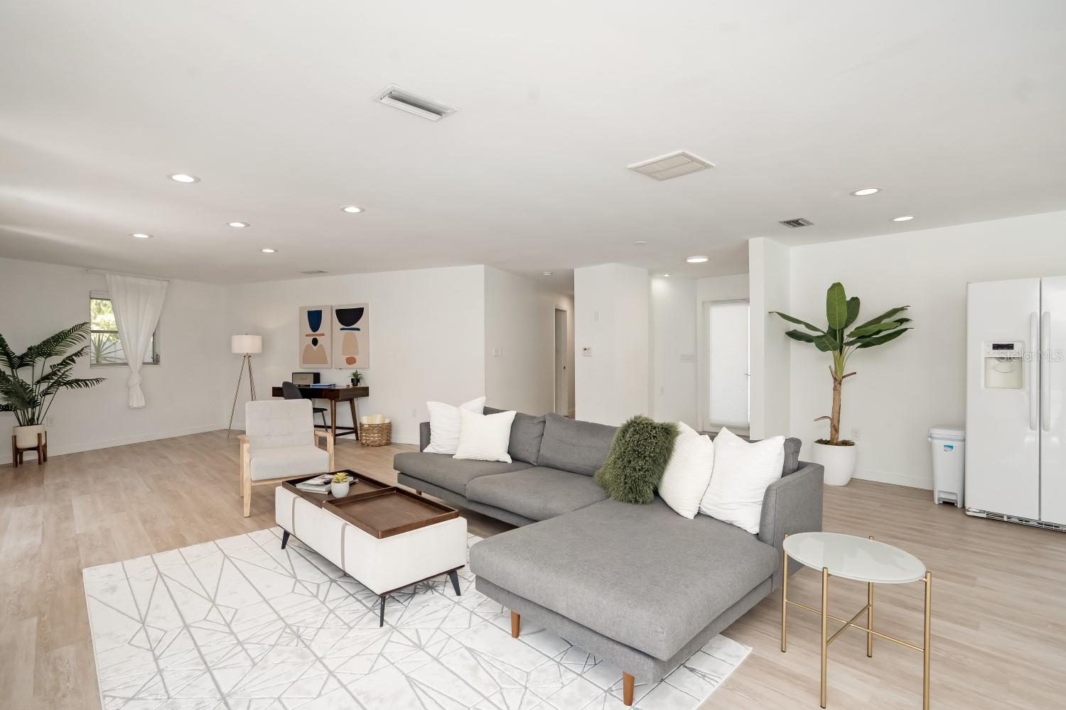 Image 5 of 53 For 5244 Winding Way