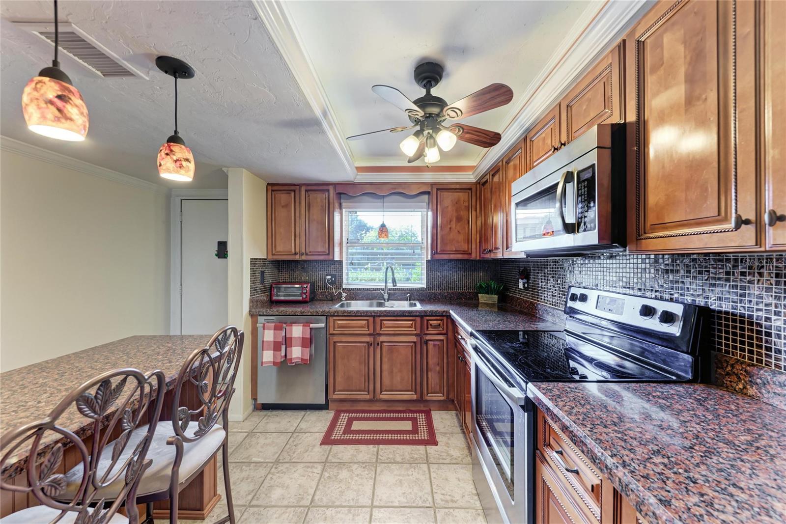 Image 10 of 24 For 3987 Maceachen Boulevard 114