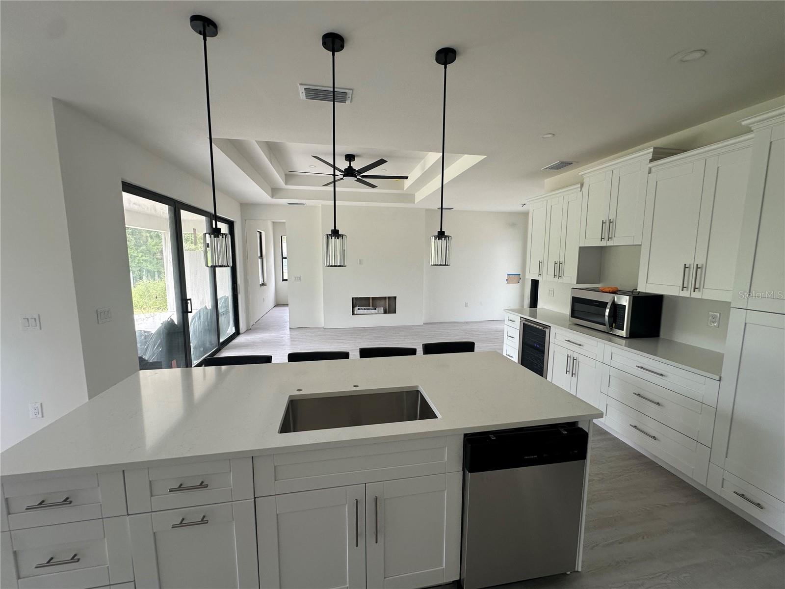 Image 10 of 33 For 4653 San Luis Terrace